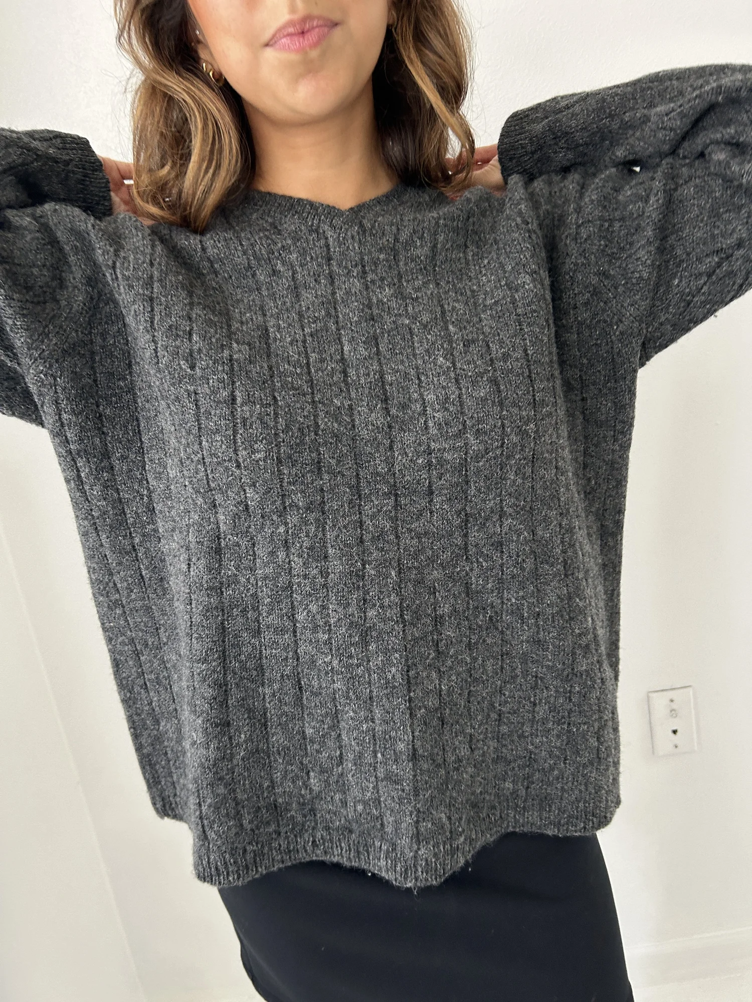 charcoal gray v-neck sweater — Horizons Vintage