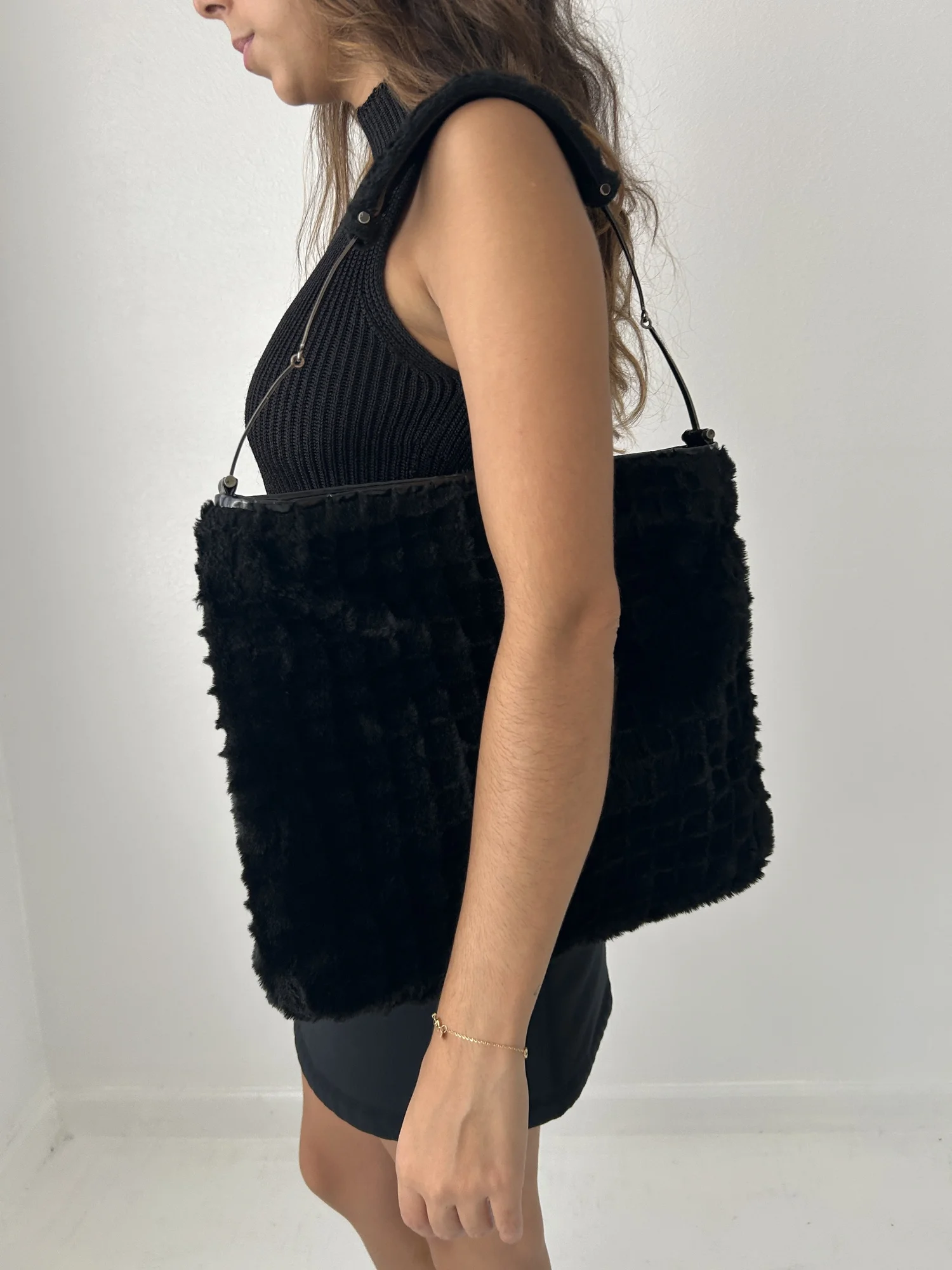 fuzzy black oversized bag — Horizons Vintage