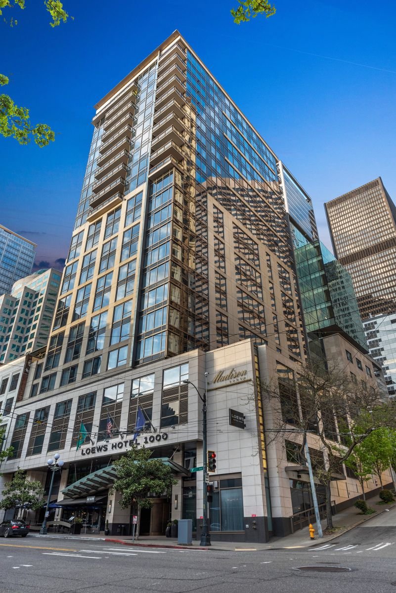 059-31_1000-1st-Ave-2204_Front-View_PrintRG.jpg