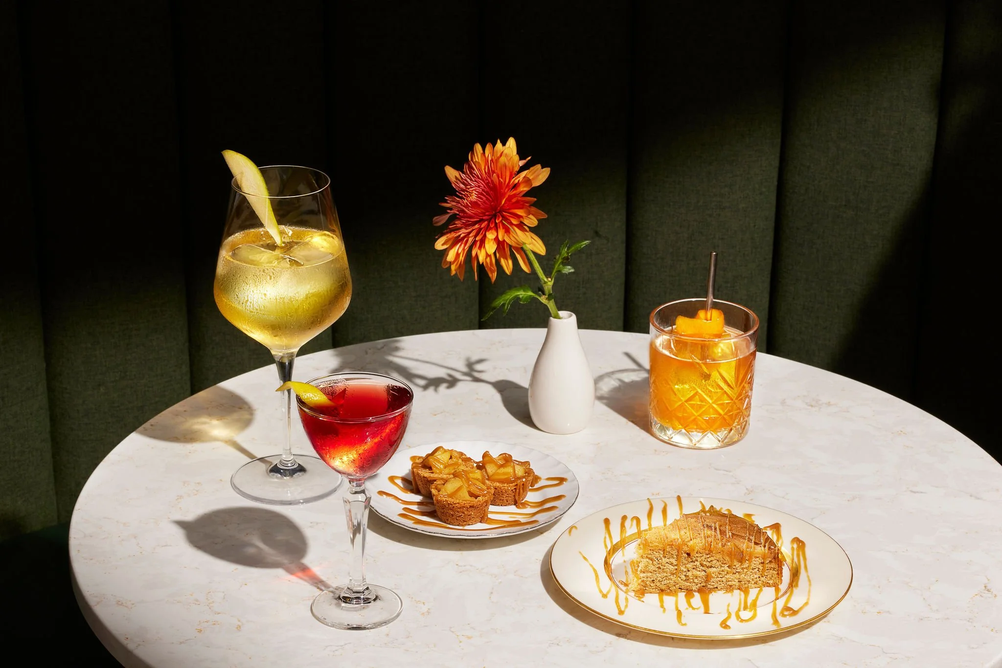 EmeraldLoungCocktails_20220919_110589 copy.jpg