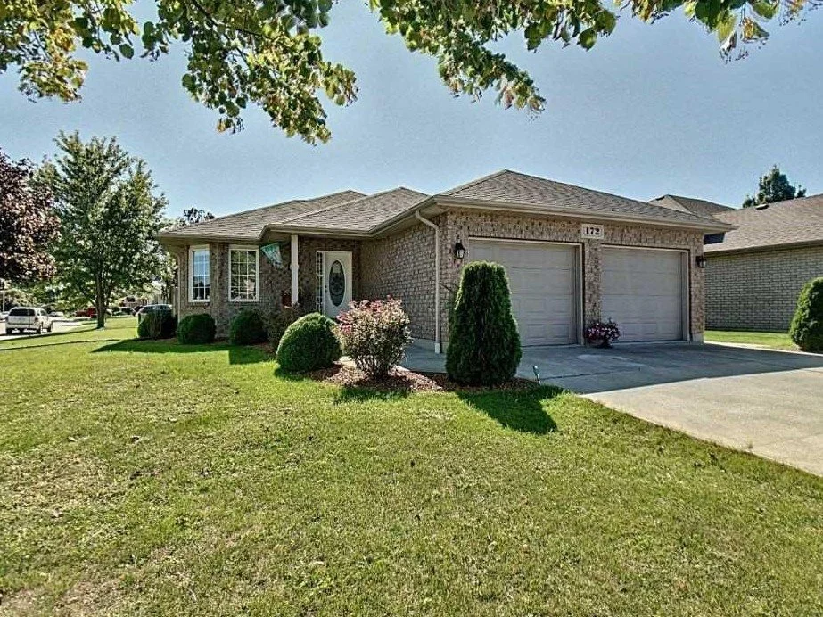 172 Sturgeon Meadows - Front of house.jpg