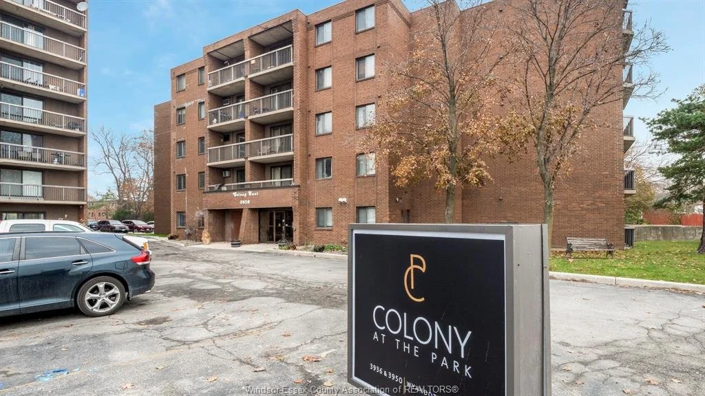 3936 Wyandotte Unit 512