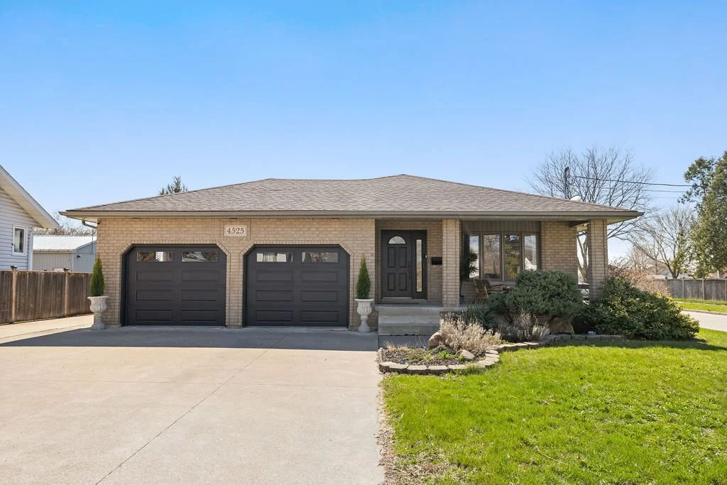 4525 Grand Marais Rd E