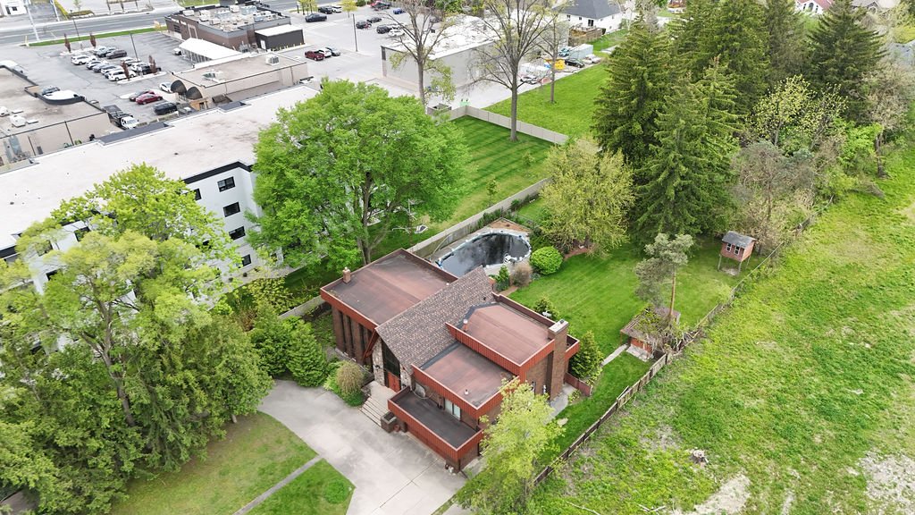 3801 Howard Ave