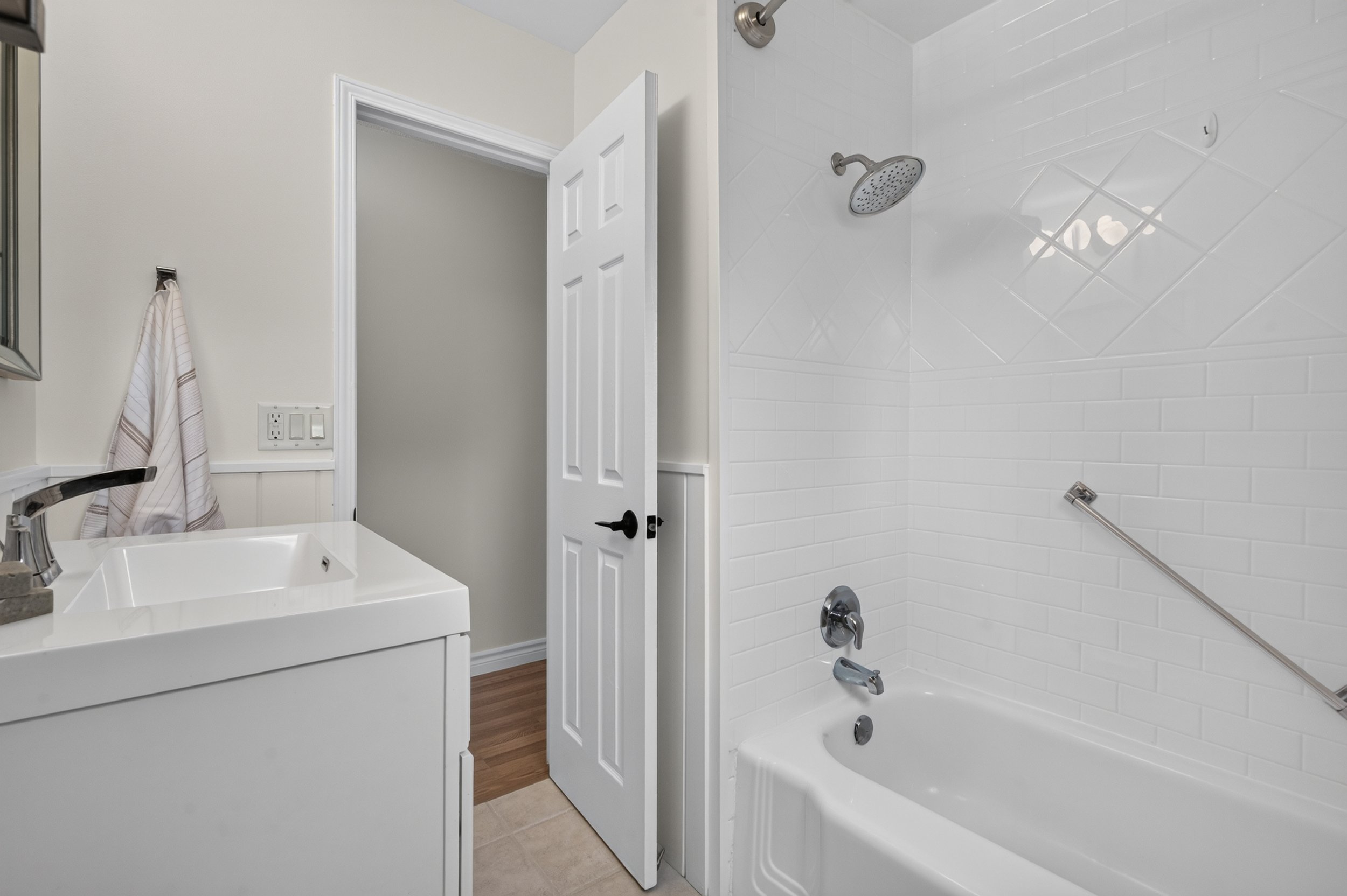 022_A7405277.jpg