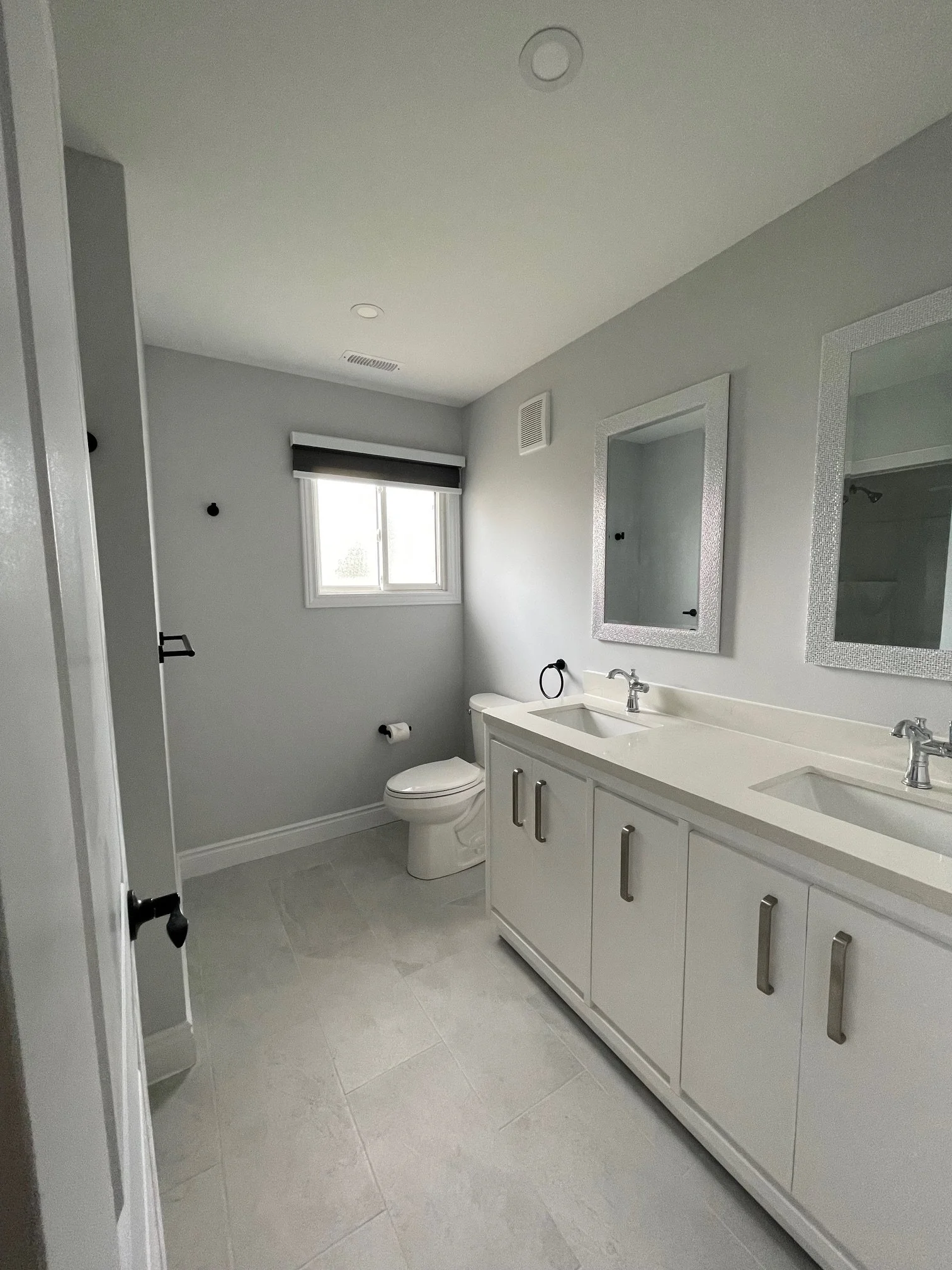 bathroom a.jpg