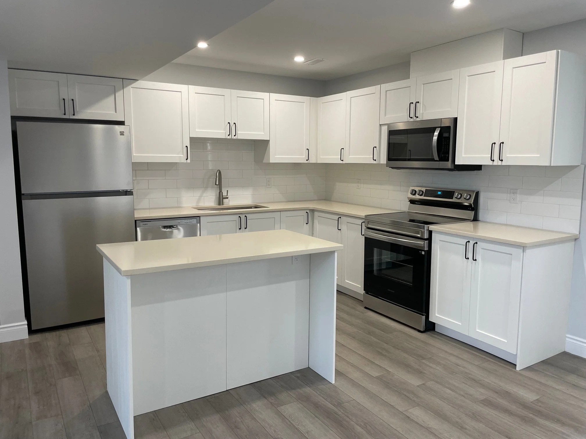kitchen a.jpg