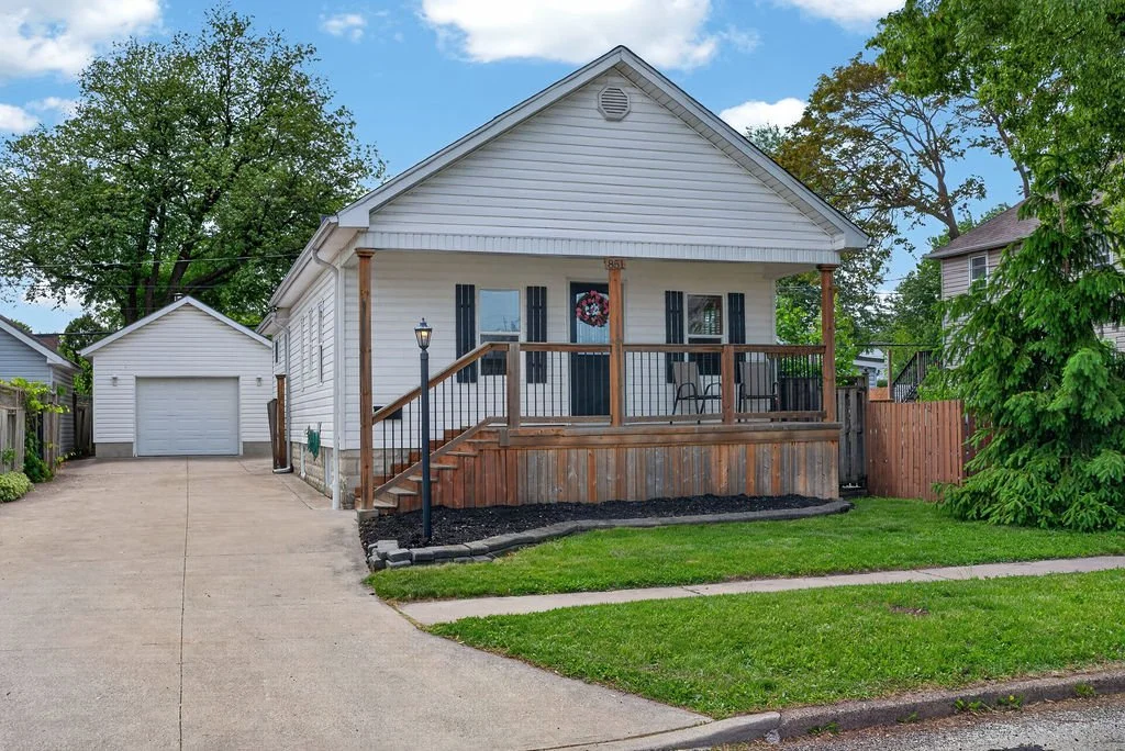 851 Ellrose - Front of House.jpg