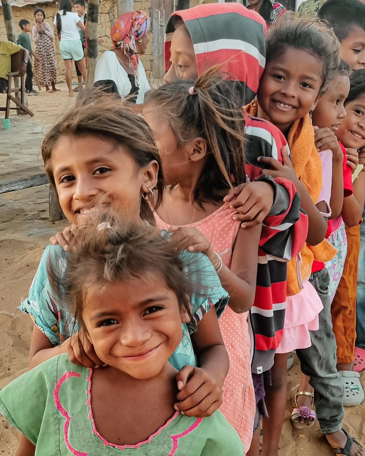 &iexcl;Tejamos un futuro de educaci&oacute;n juntos!🙌🏽

Nos unimos al llamado de @hsagrado para crear un impacto positivo en la regi&oacute;n de la Guajira, proporcionando recursos educativos a las comunidades Wayuu. 📚Con tu ayuda cumplir&aacute;n