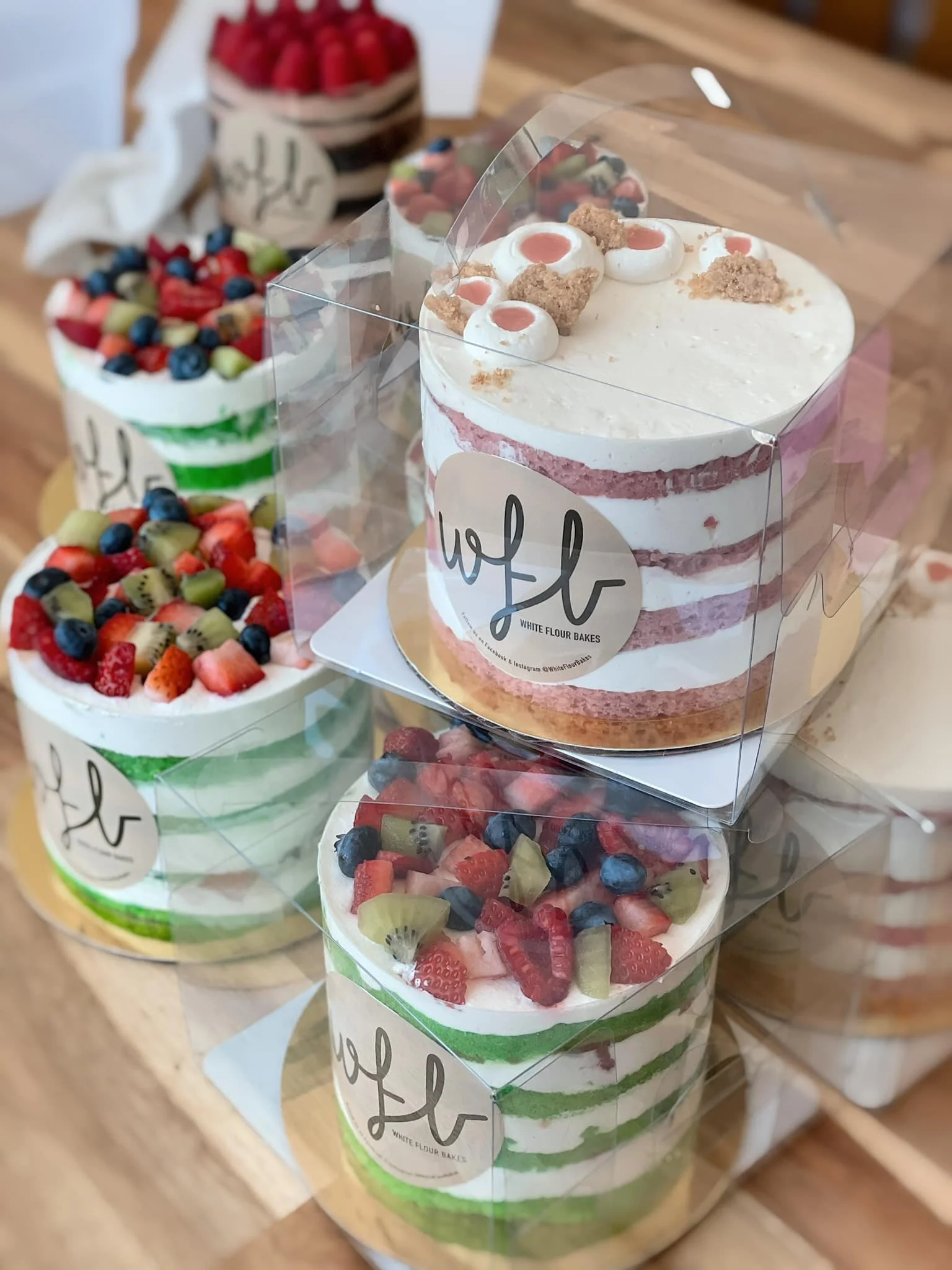 Packed and all ready for pick up! Grab yours tonight. 

A small handful for pick up today or tomorrow! Available until sold out.

✨ 5&rdquo; Minis ✨
💗 Guava Cake
💚 Nab Vam Cake

Order Now &mdash;-> www.hotplate.com/whiteflourbakes 

Pick Up in W