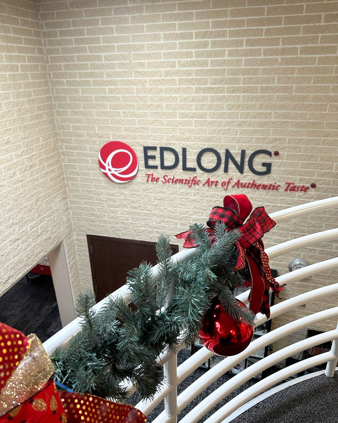 A little bit of fun at work can really bring people together&hellip;loved our holiday celebration in the office. Really got me into the holiday spirit! 🎄❄️☃️🎅

@edlongflavors