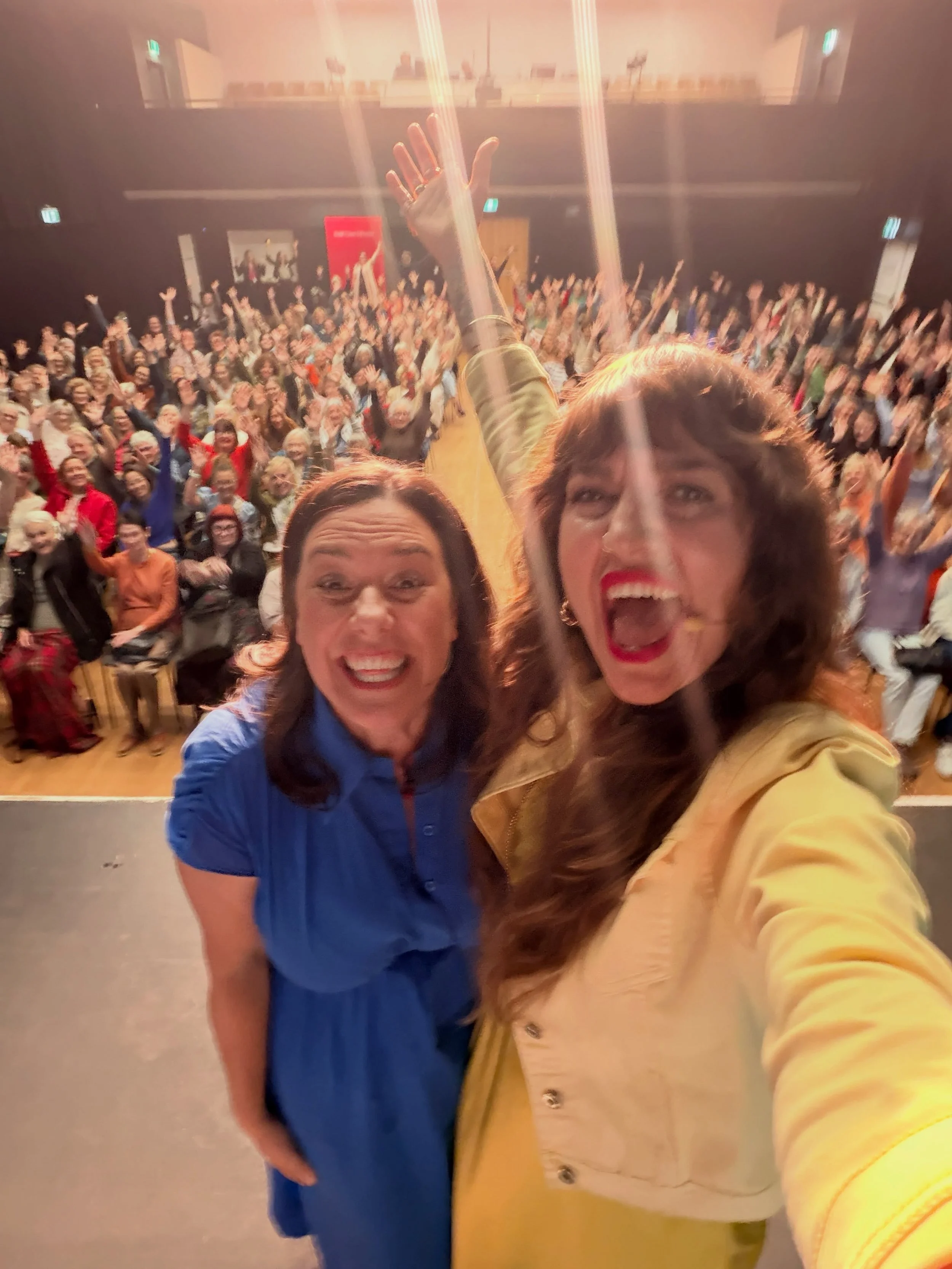 THANK YOU GOLD COAST READERS!! 

Last night, together with the spectacular @kate_baggerson @gclibraries @bookfacestores @harpercollinsaustralia we launched Maggie Byrd into the world on Yugambeh land, where I grew up. 

I could not be more grateful t