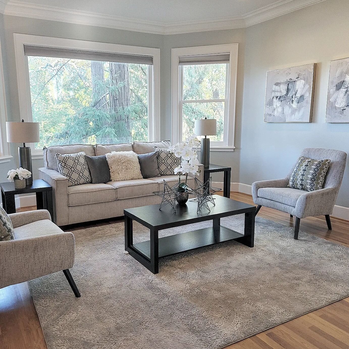 Coming soon-This spacious home in prestigious Los Gatos boasts 3 Living Room spaces and a large basement! 

#365staging #staging #stager #staginghomes #losgatos #losgatoshomes #realtor #realestate #realestateagent #interiordecorating #interiordecorat