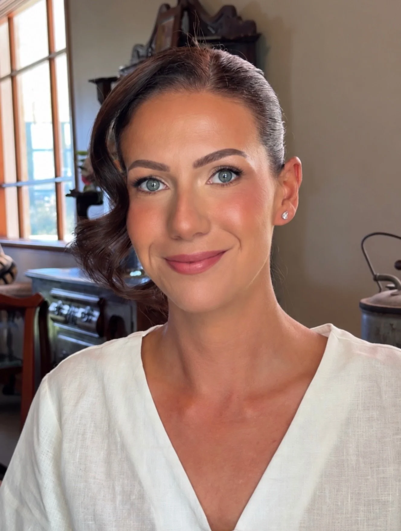 My long time client got married over the weekend. No specifics for the brief, just &ldquo;make me look beautiful&rdquo; 🥰

Makeup @brittanystellamakeup 
Hair @christineazzopardi 
Content @covertcontent_ 
Venue @thepavilionkiama