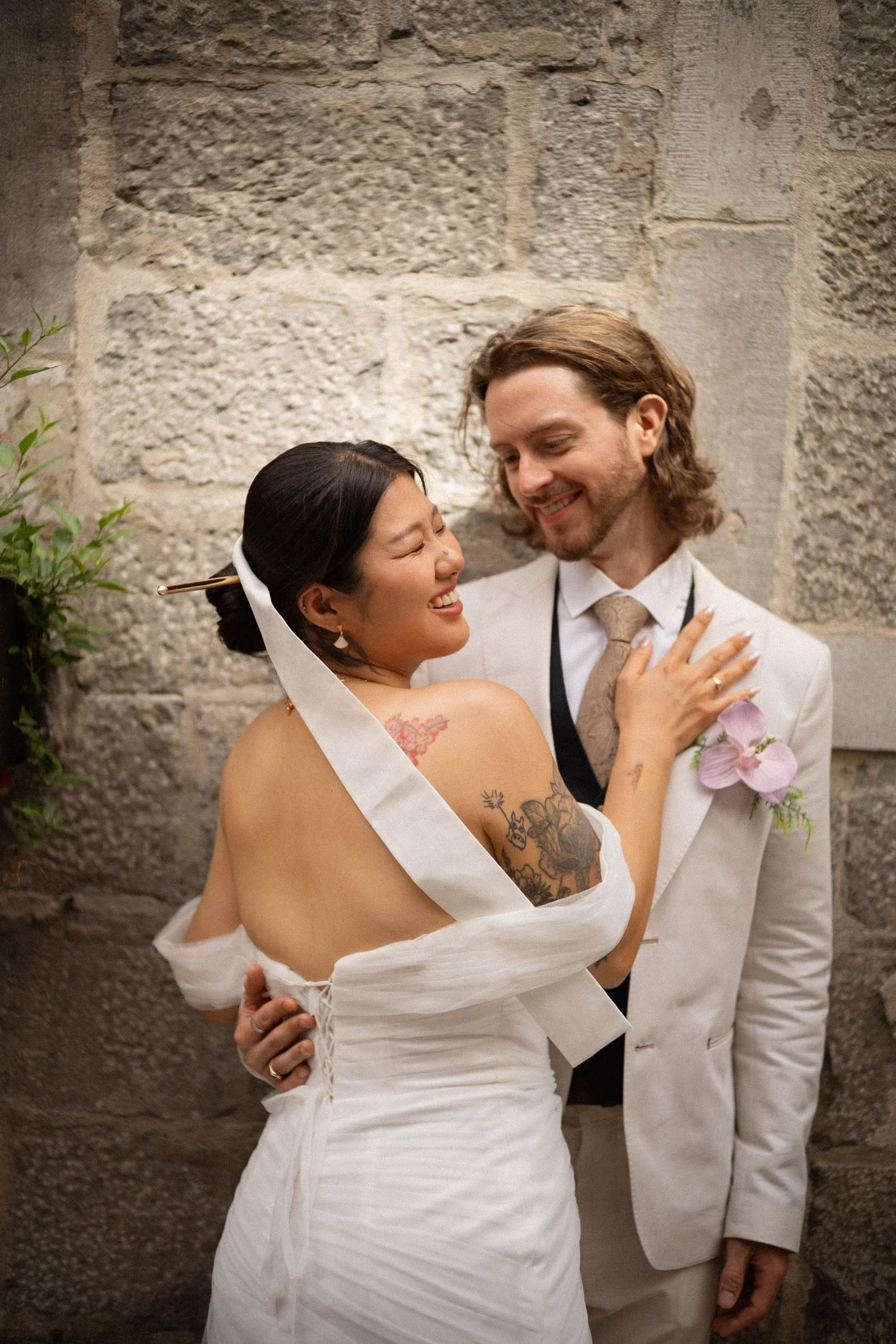 168-1ST00390-Amanda & Dom Wedding.jpg