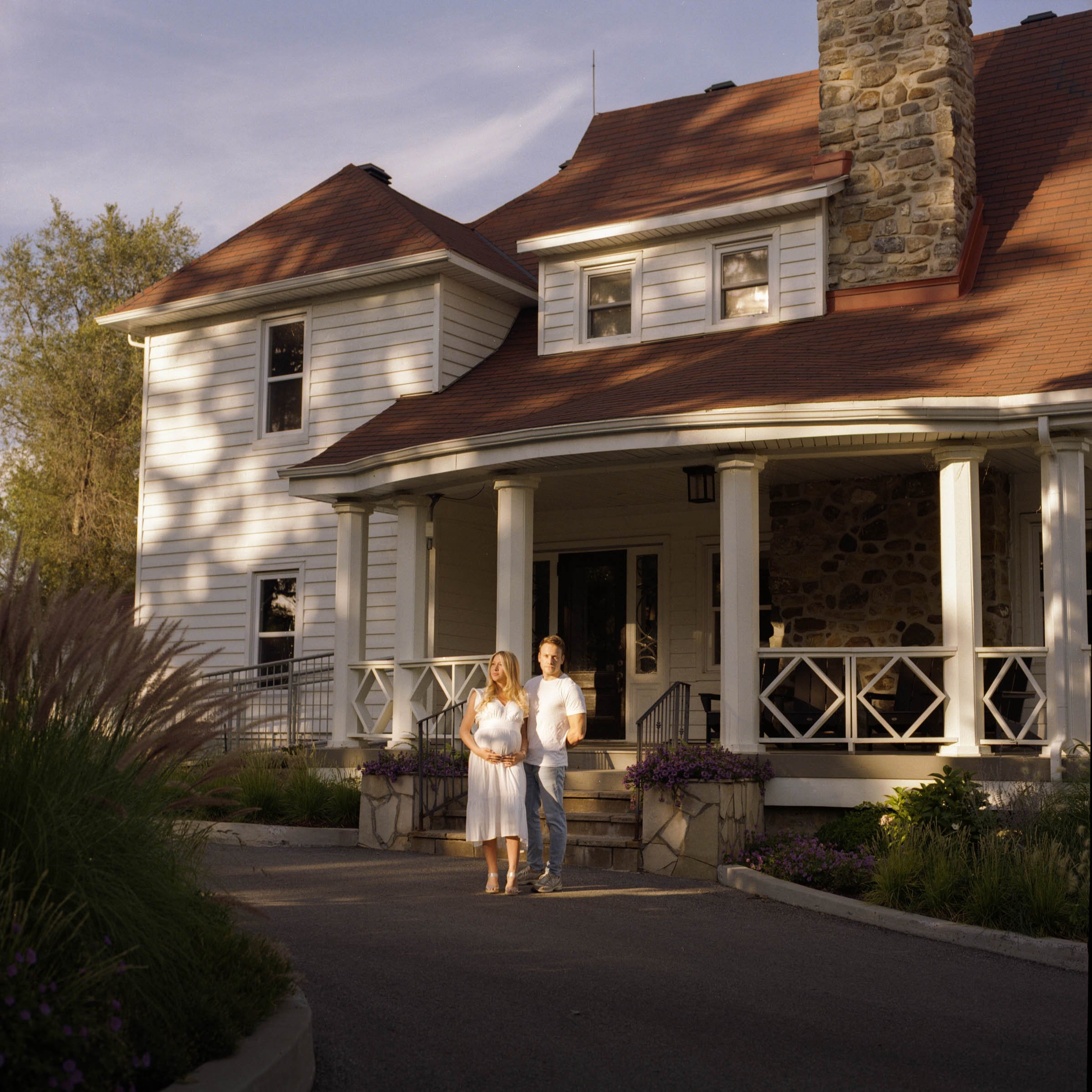 2025 August, Britnee Maternity shoot, GOLD200 Hasselblad 500CM 1-untitled.jpg