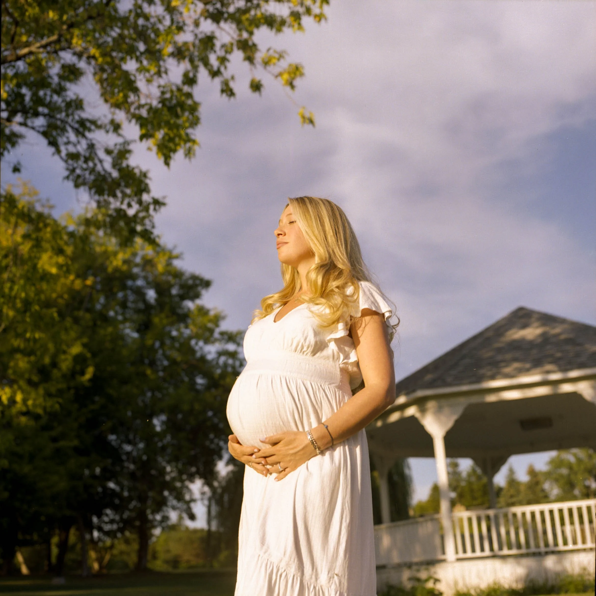 2025 August, Britnee Maternity shoot, GOLD200 Hasselblad 500CM 3-untitled.jpg