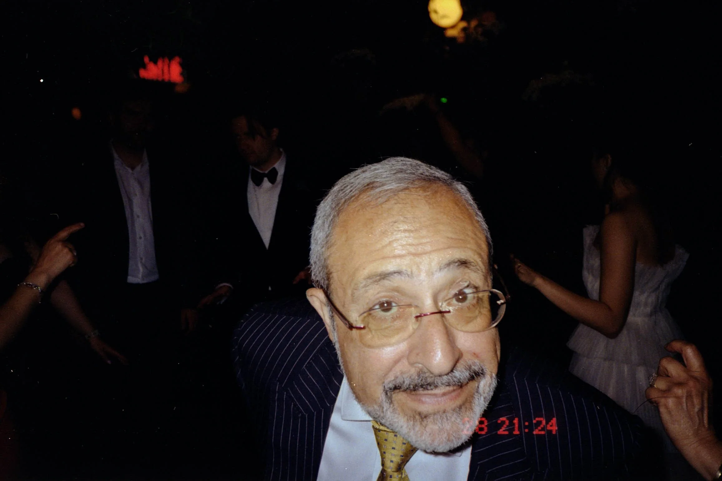 2025 June,Jacqui & Ian wedding Fuji Tiara GOLD 200 35-untitled.jpg