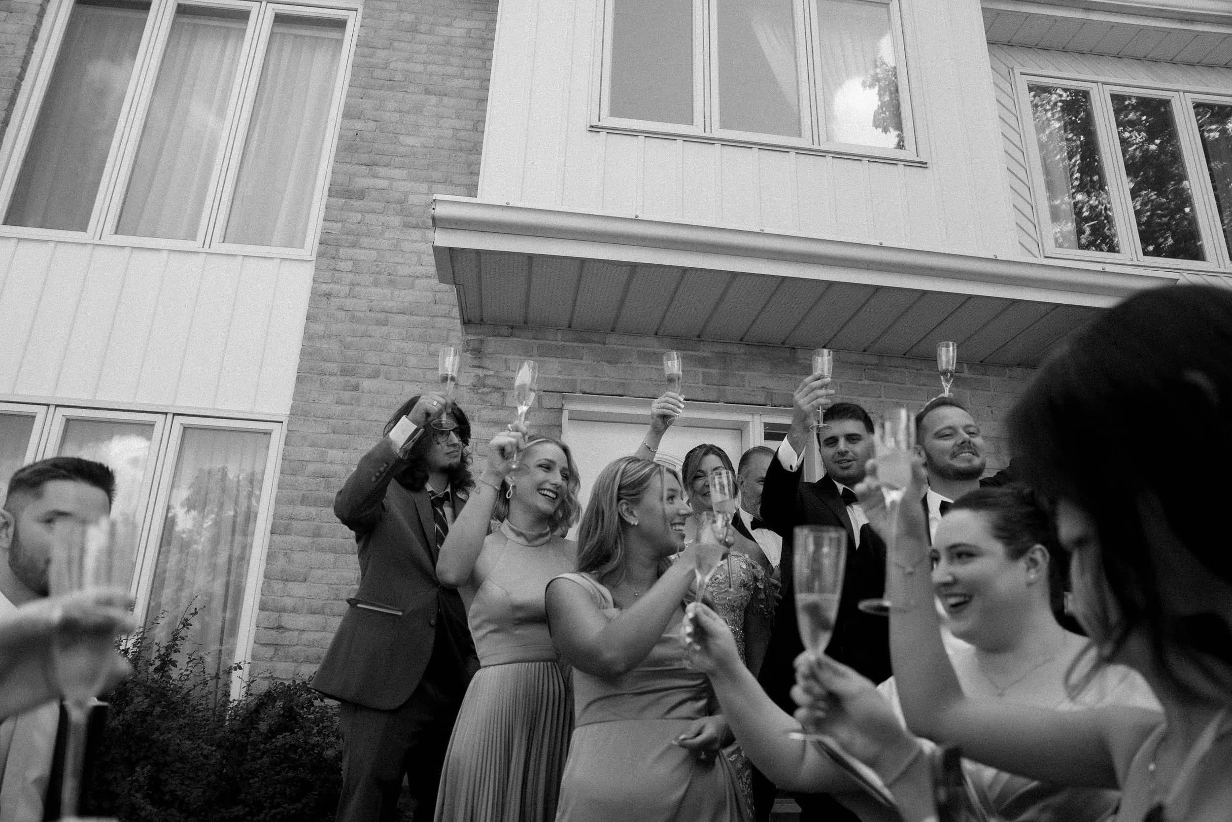 AR501111-Ryan & Julia Wedding.jpg