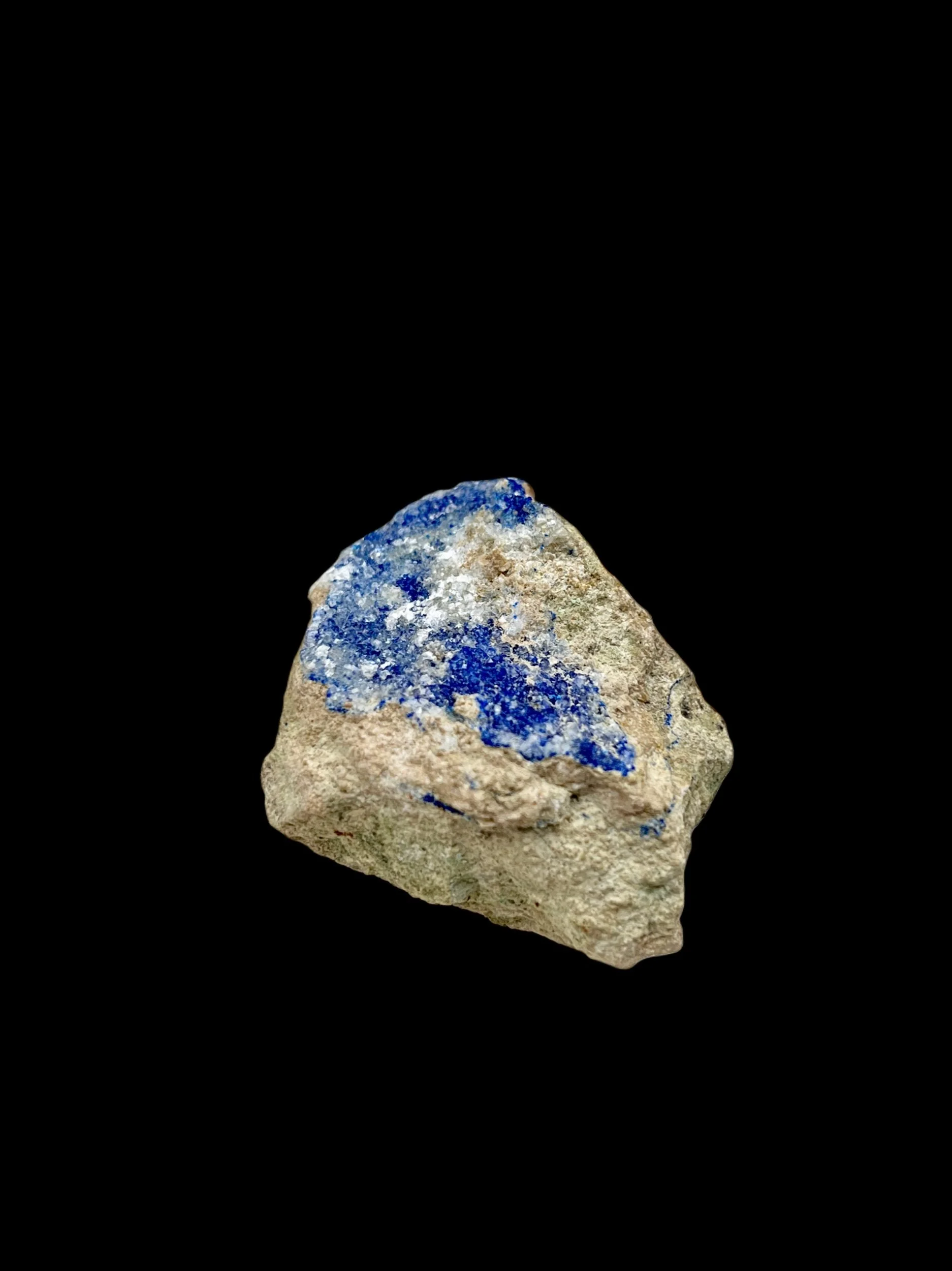 kinoite with apophyllite druse and ruizite association