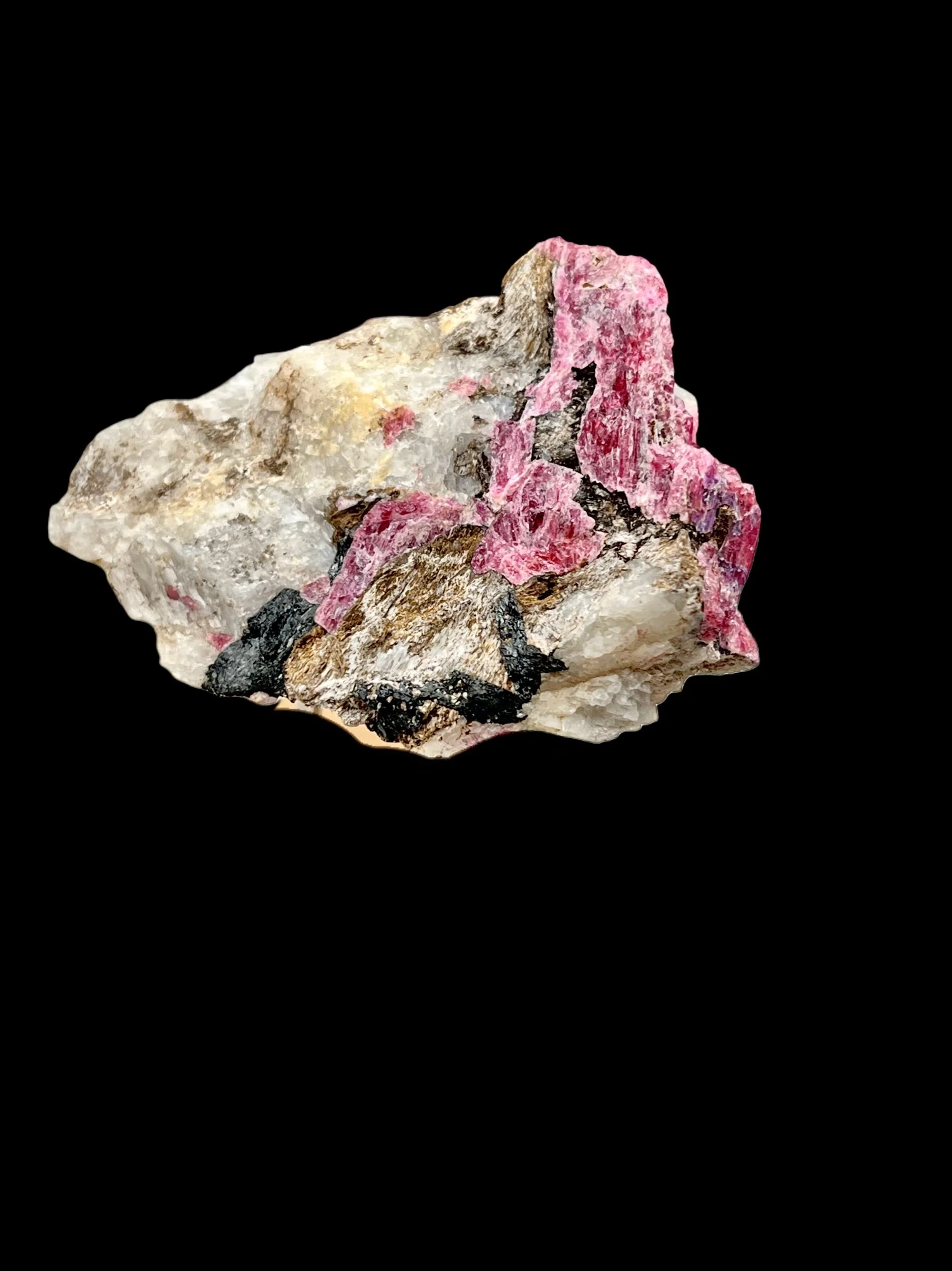 collector eudialyte specimen Kipawa Quebec Canada rare zirconium silicate mineral