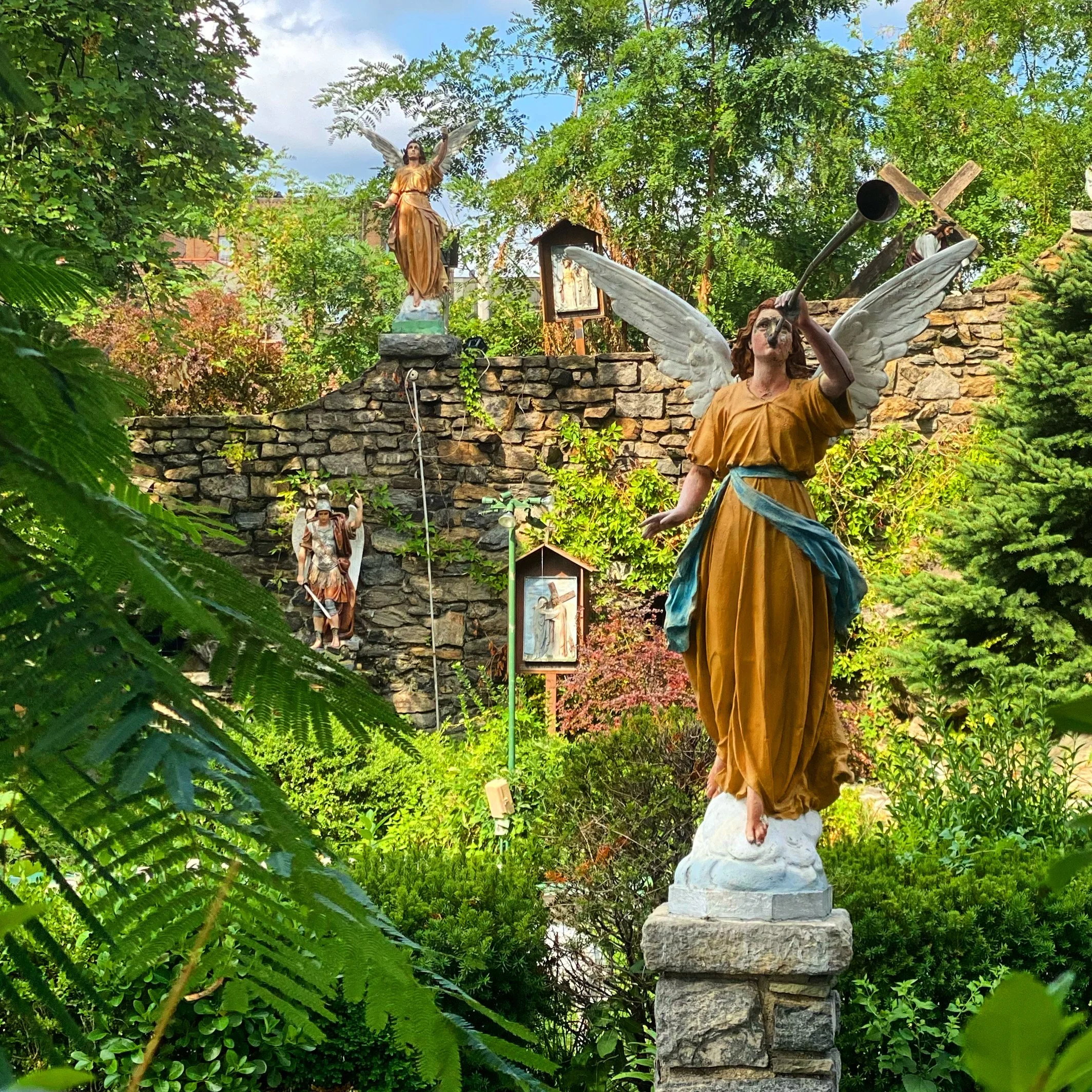 F16742E5-A946-4032-B5F7-3AD052F19B37 2.jpg