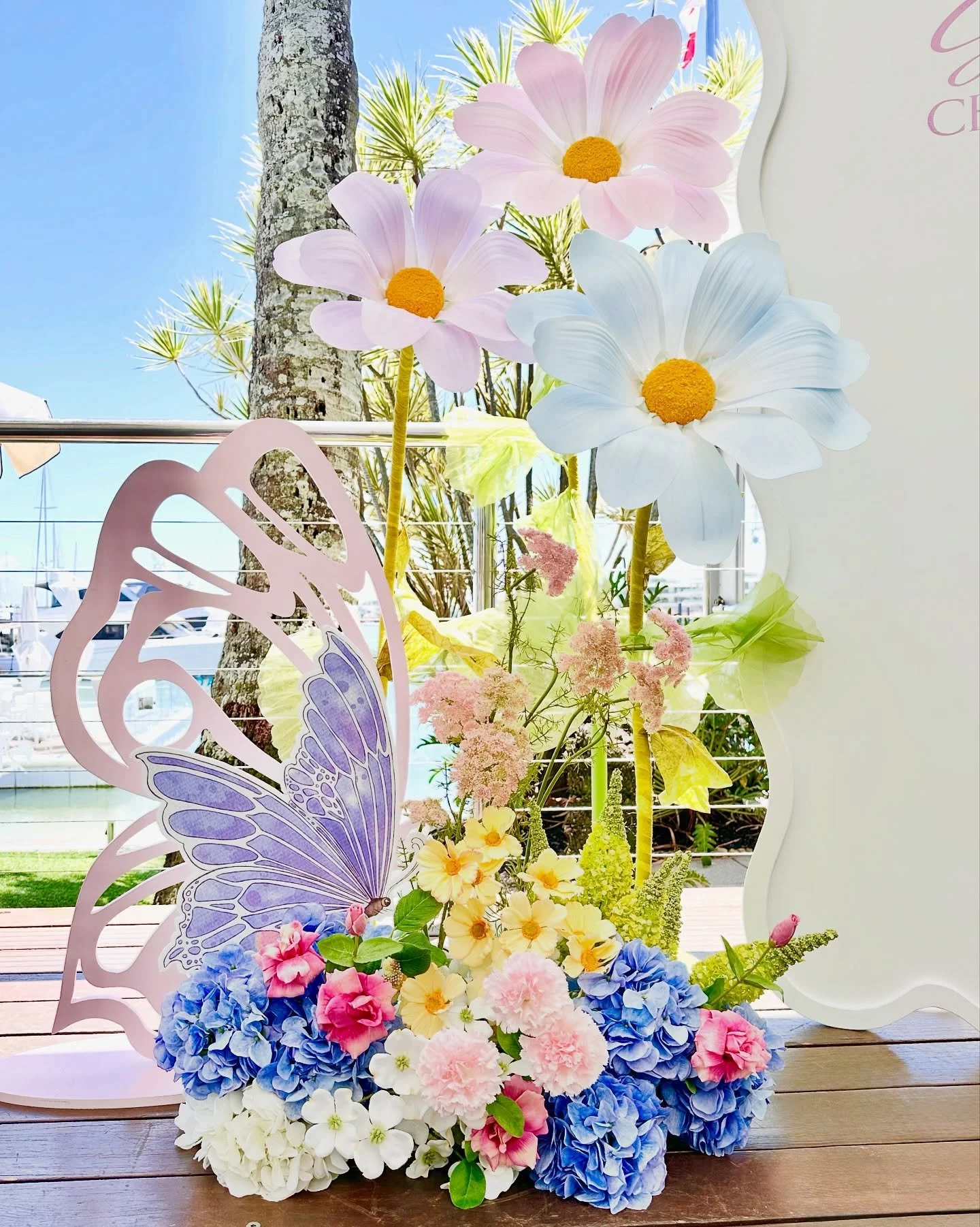 Selina&rsquo;s Christening 🌸 Embracing florals in your celebration will guarantee a picture perfect event full of charm 

Our floral decorations have a timeless, yet modern design, making them perfect for pairing with our backdrops to transform your