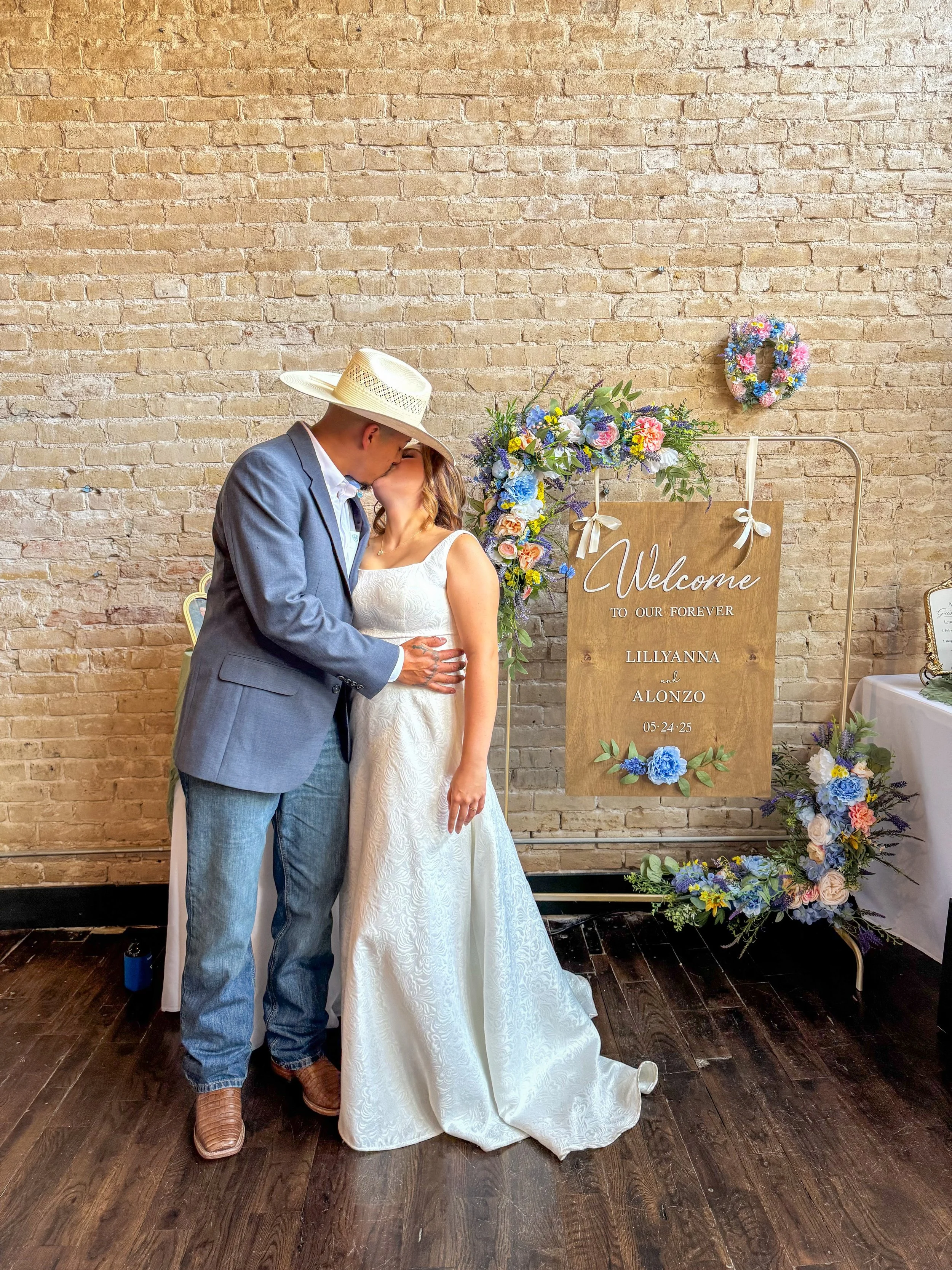 Lillian and Alonzo kissing.jpeg