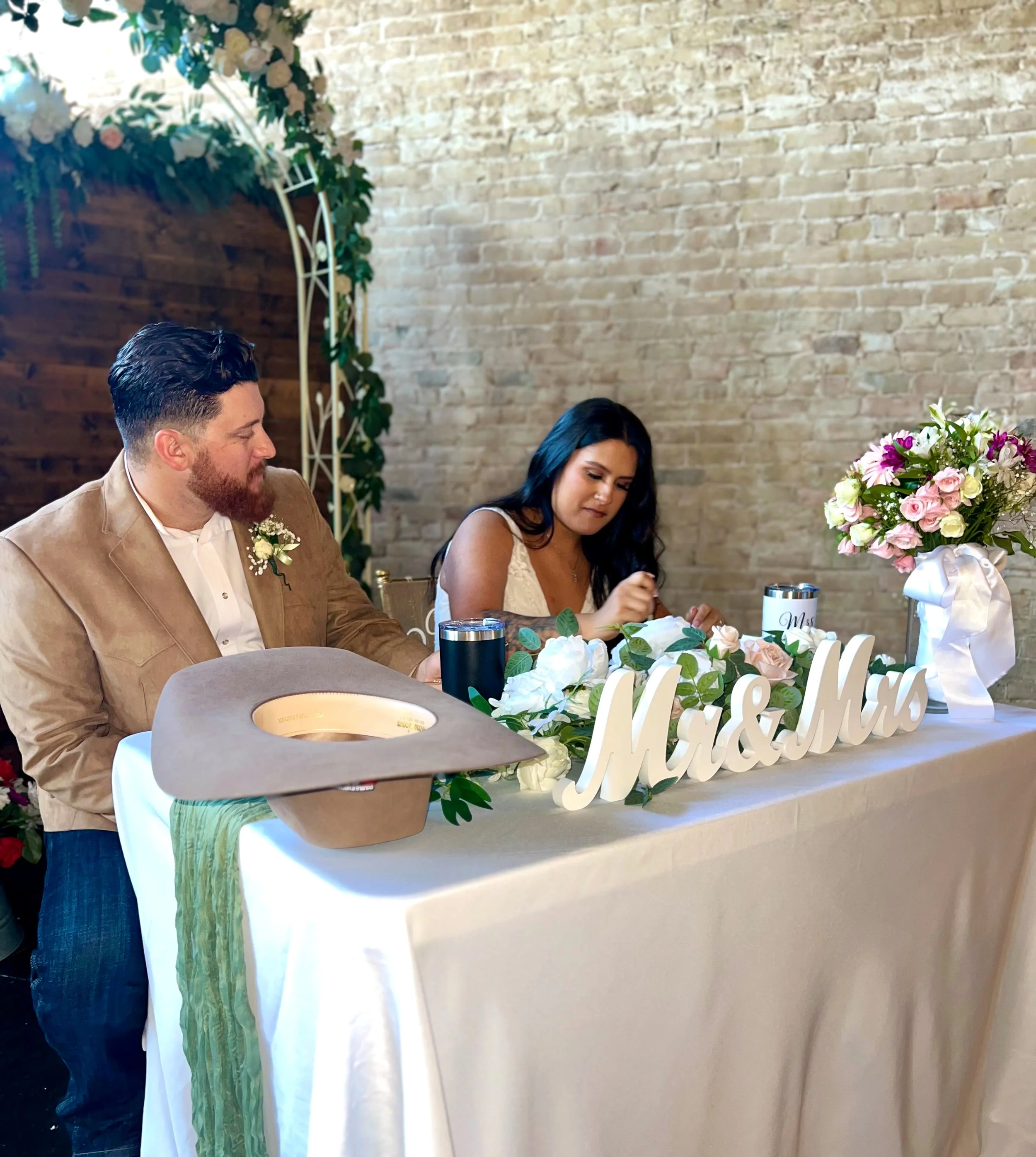 Charlize sweetheart table.jpeg