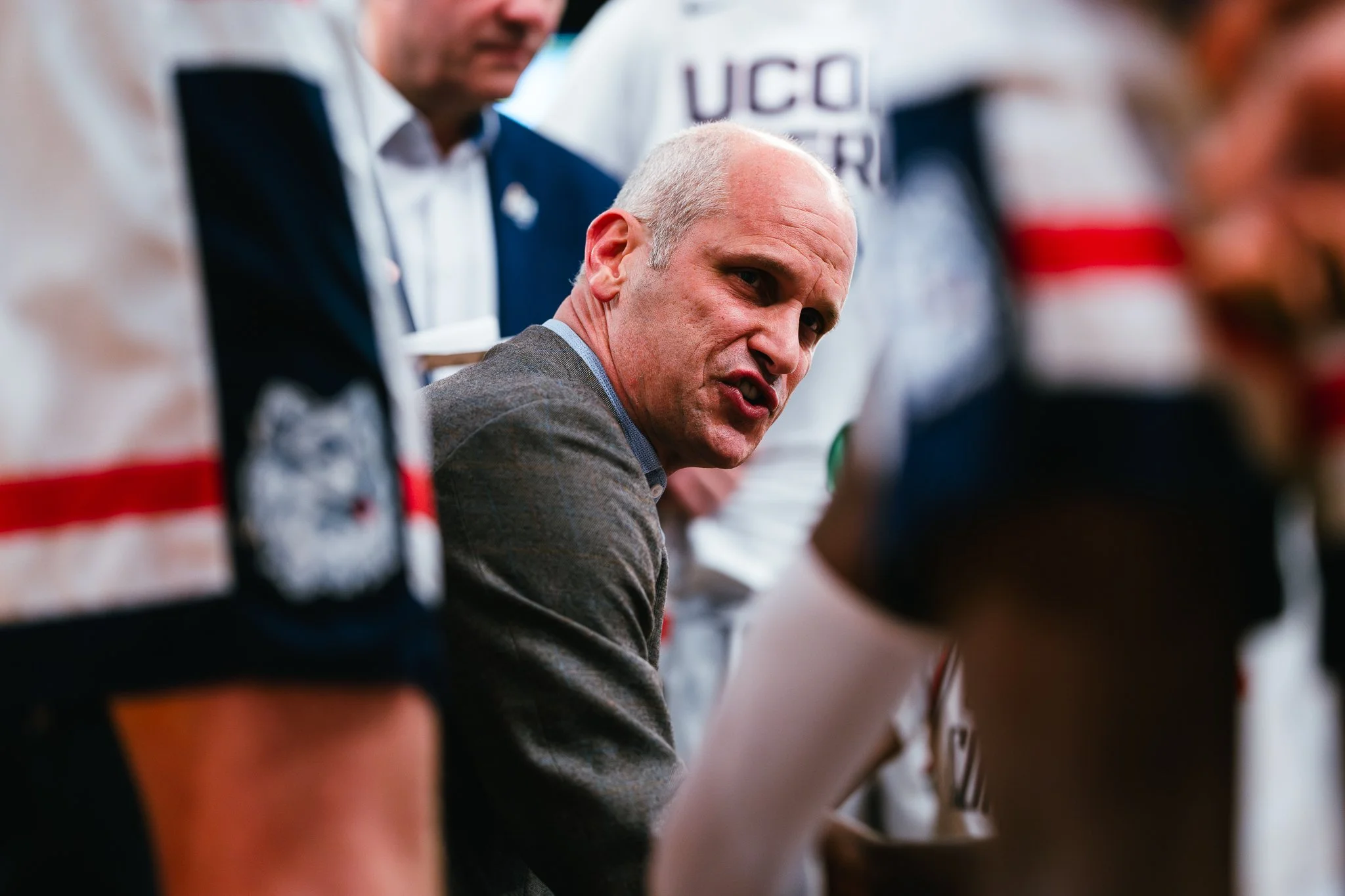 Dan Hurley of UConn speaks to team.