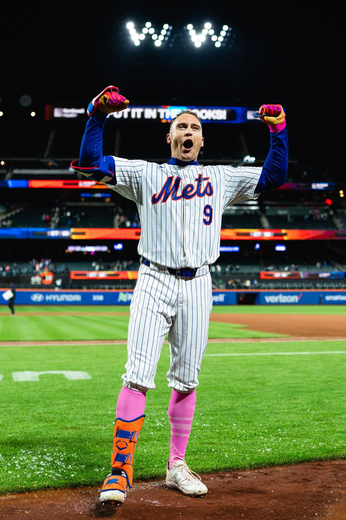 Brandon Nimmo of New York Mets celebrates after win.