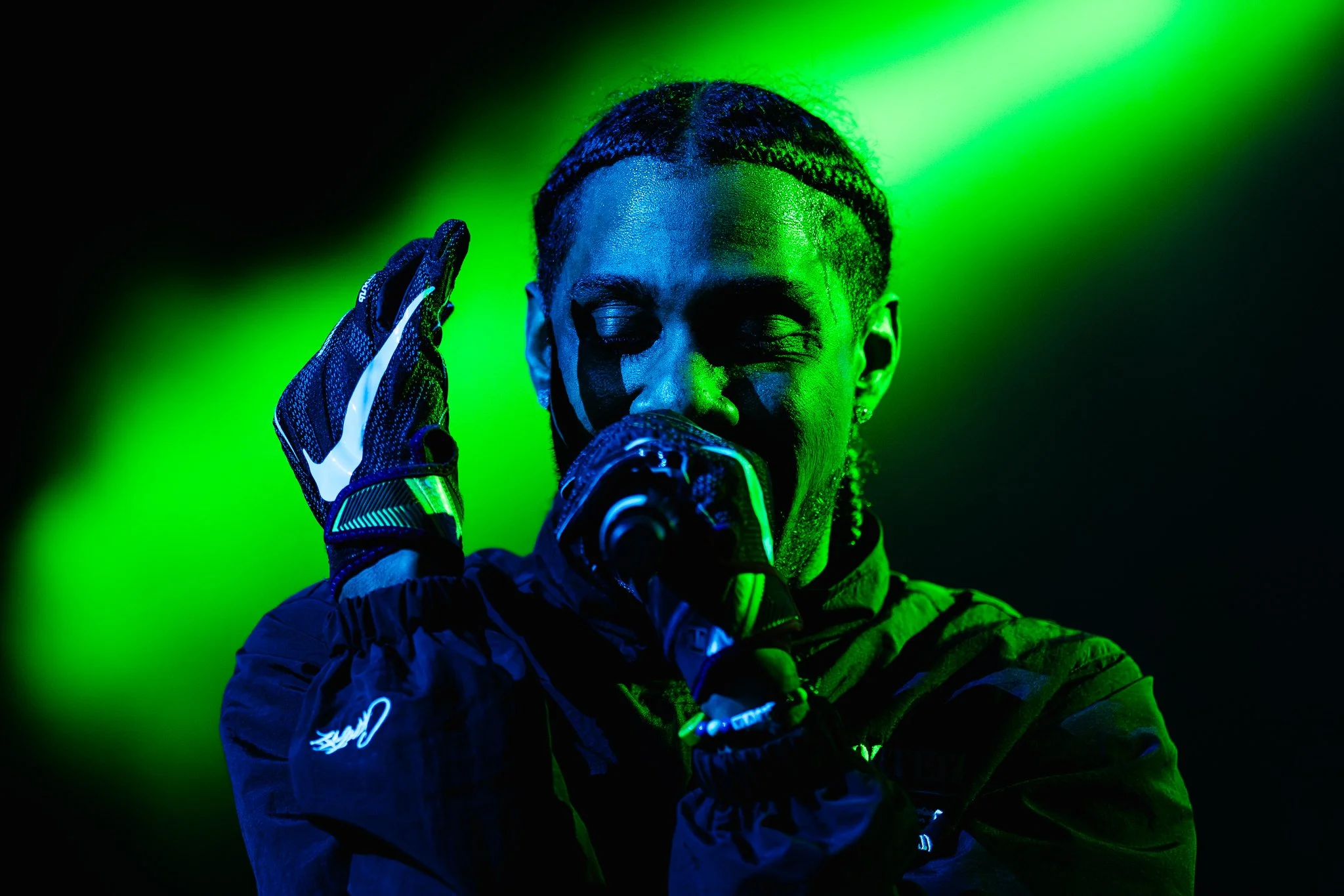 Reese Laflare performs at Cleveland Public Auditorium.