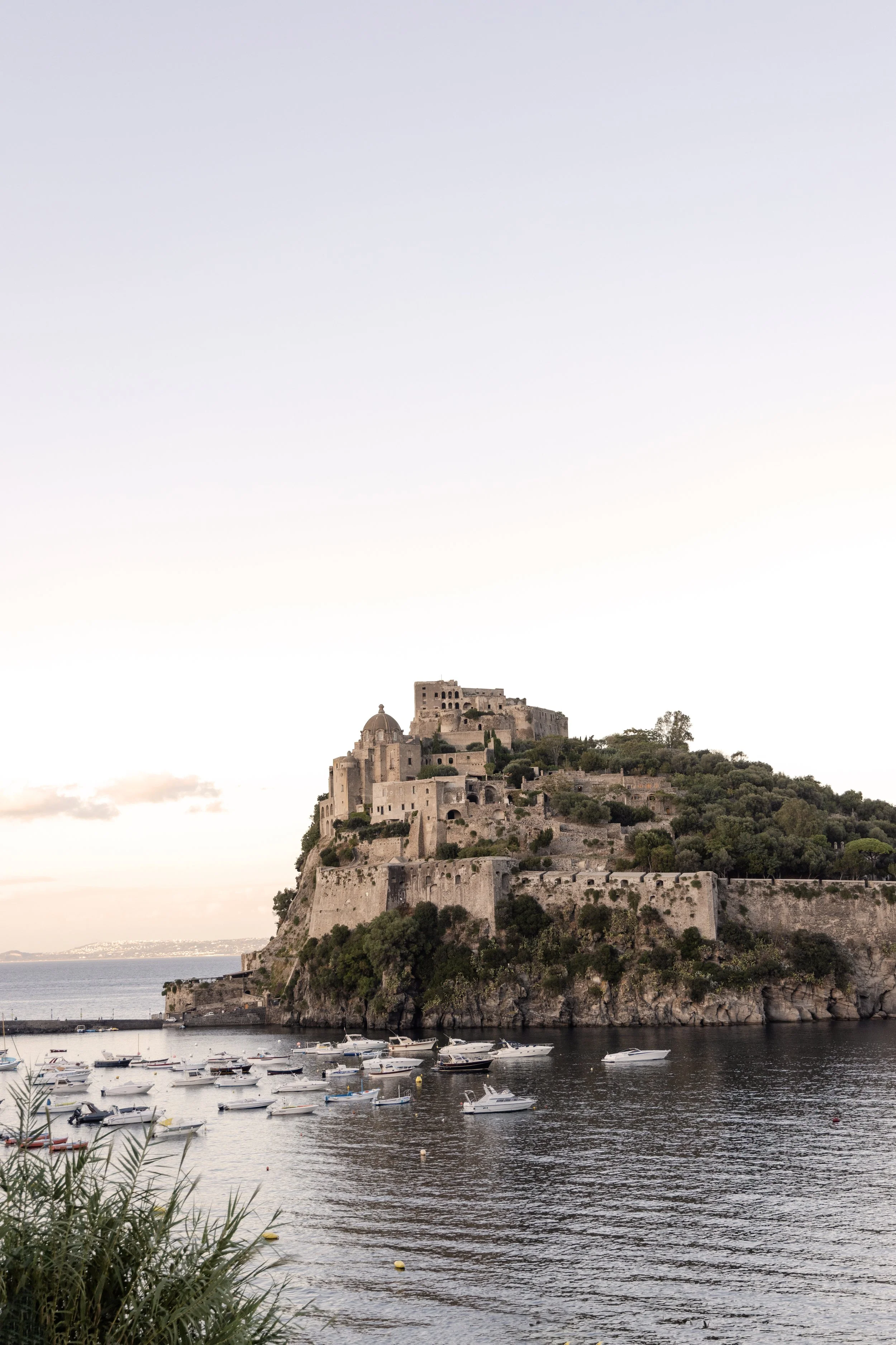 Aragonese Castle.jpg