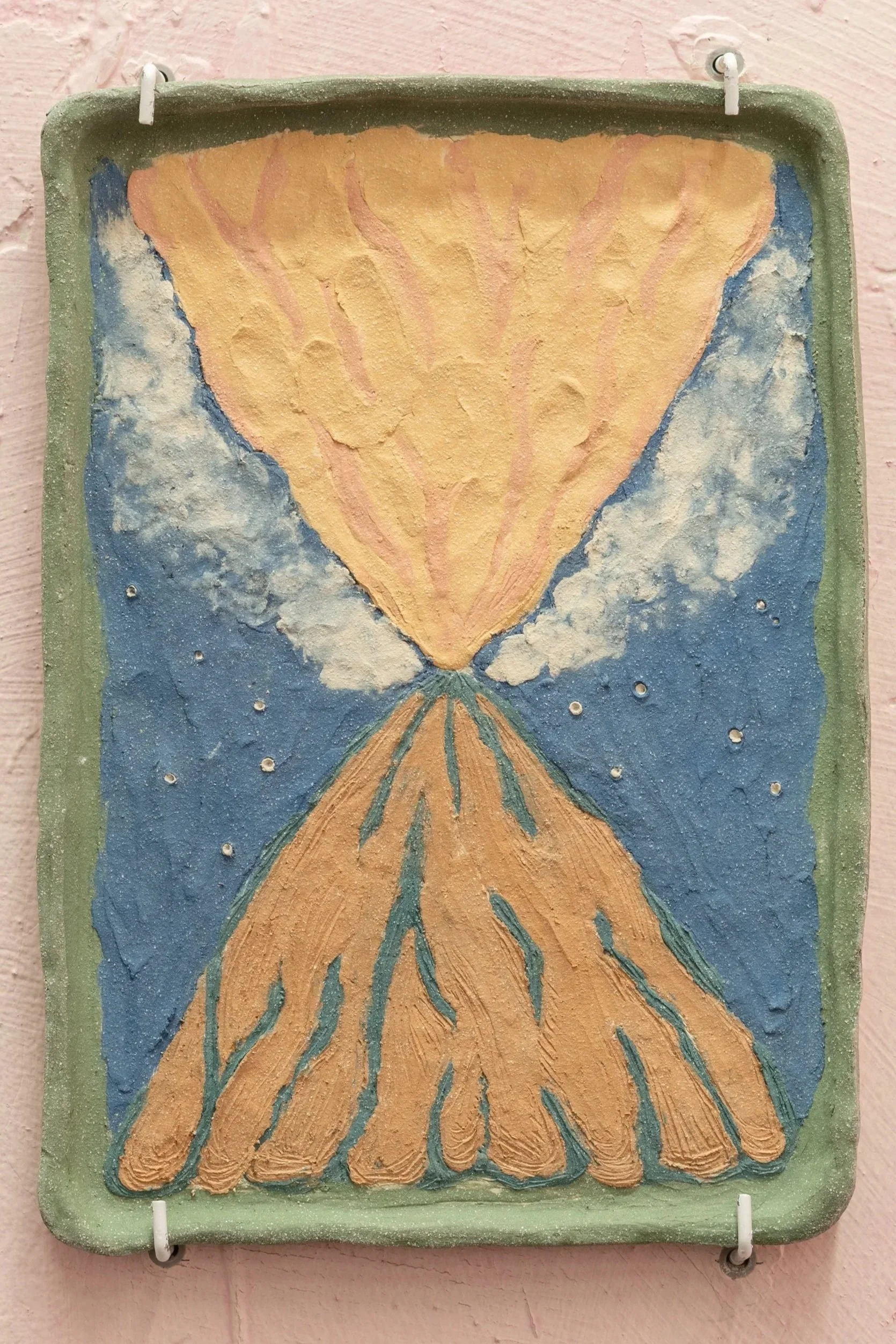Bursting Love (2024), 33 x 24 cm, ceramics