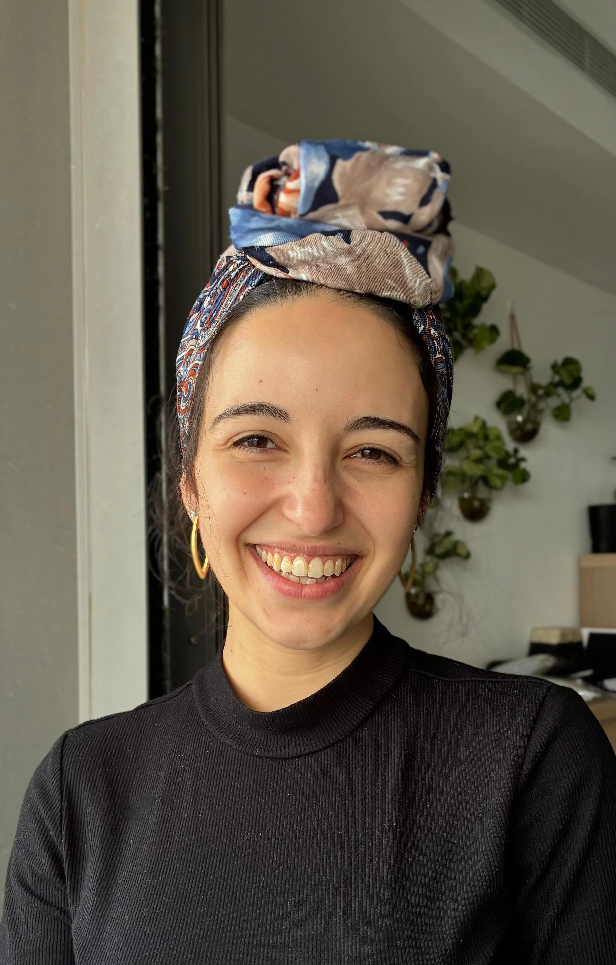 Rosie Arochas-Sternberg Headshot.jpg