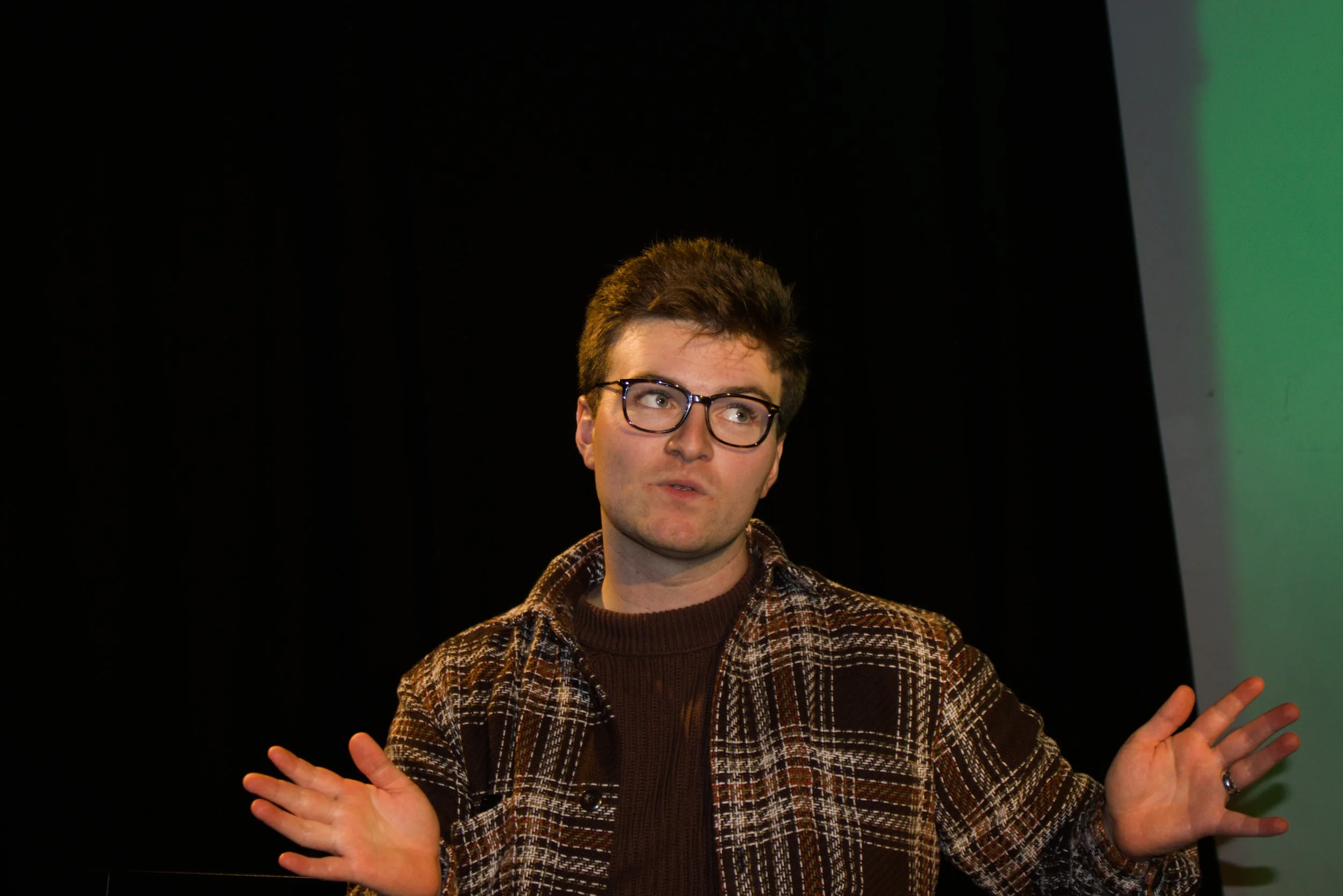 Mars Desmond grounds the stage as Peter