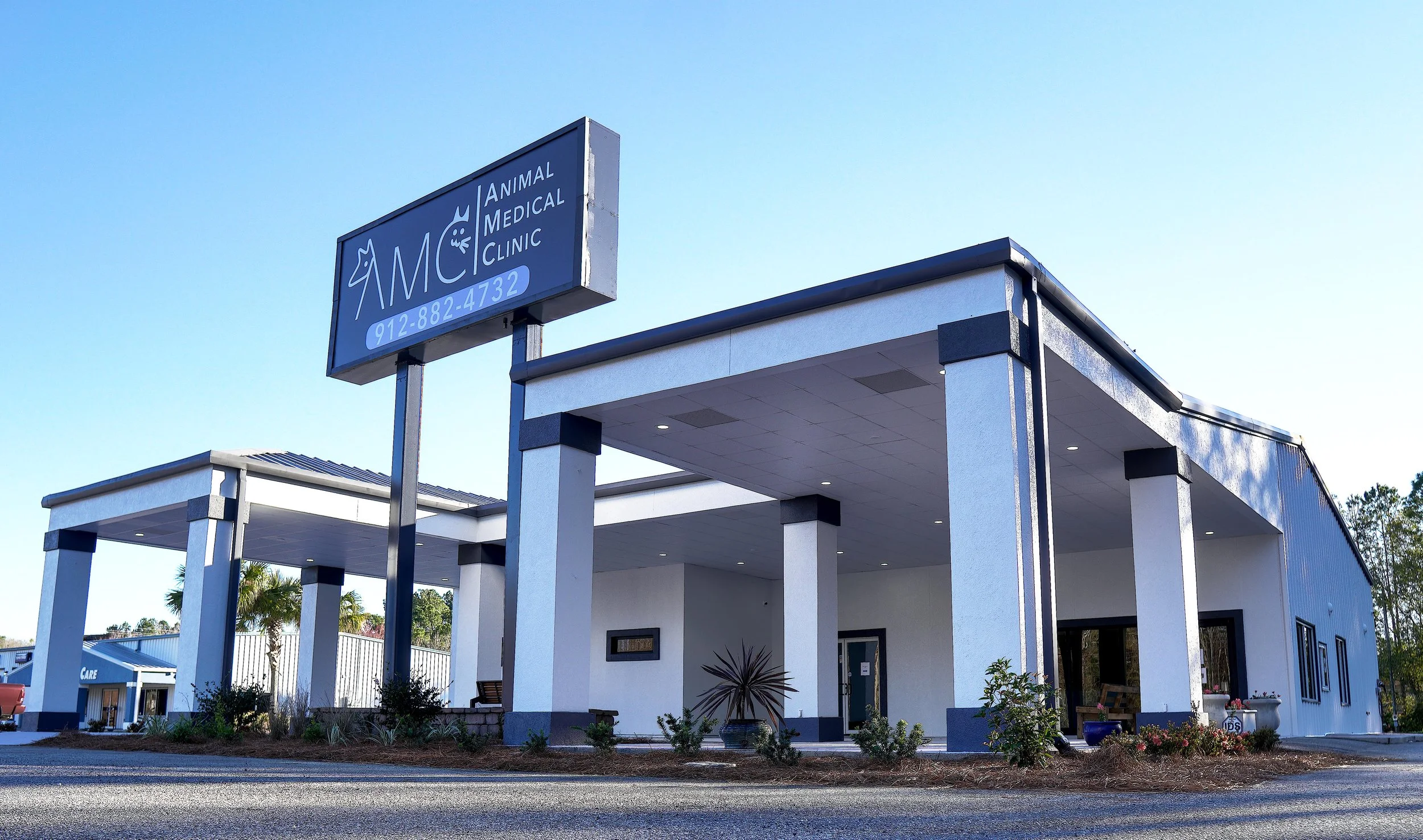 Animal Medical Clinic | Your Pet Family!