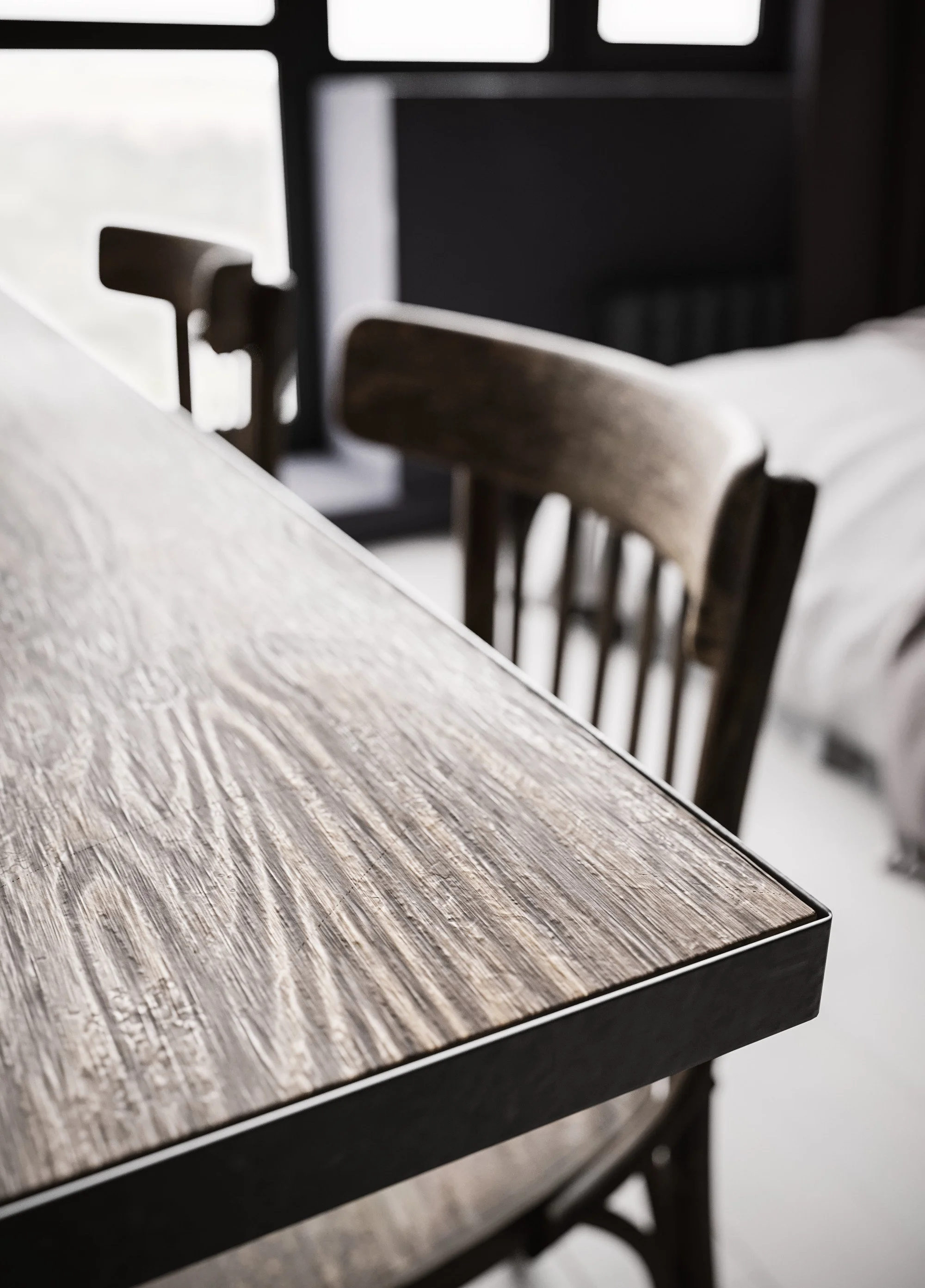 AM2 interior TABLE.jpg