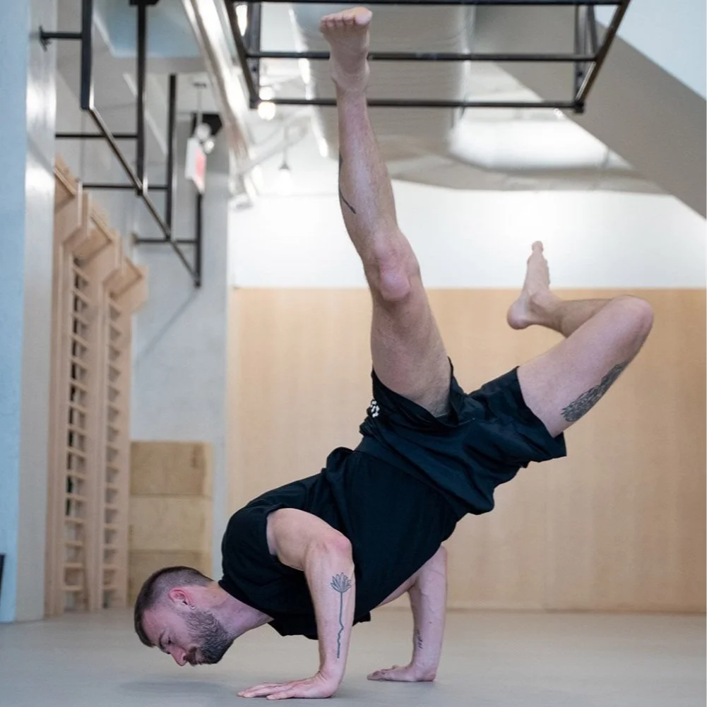 using ground based movement to build endurance for the upper body and lower body.