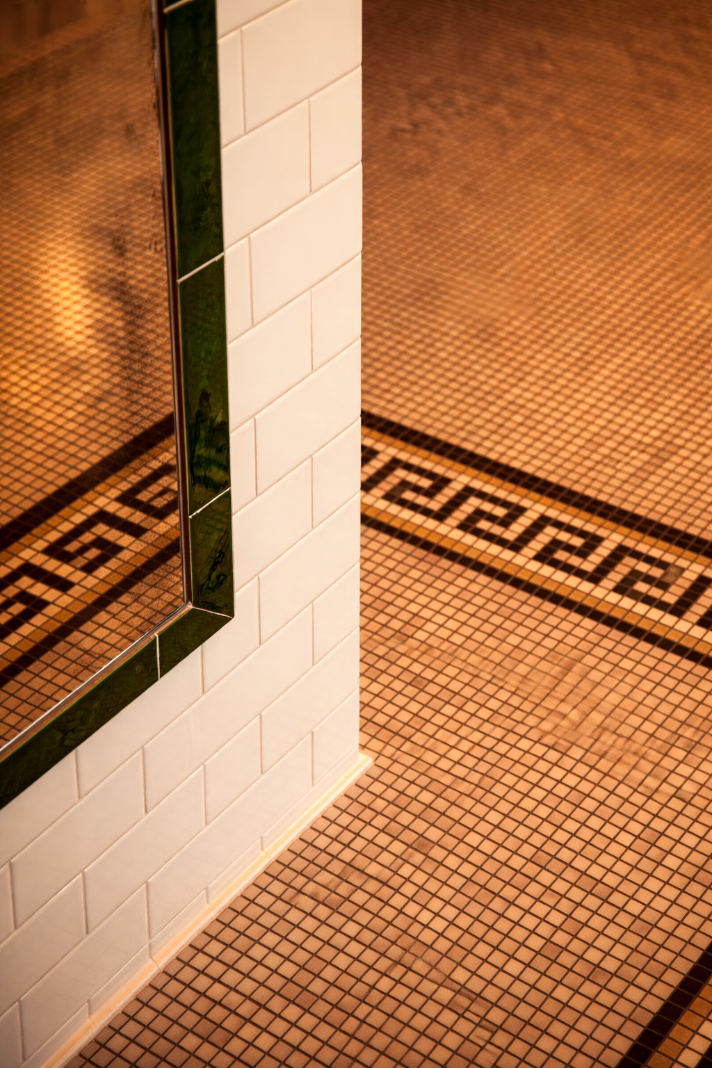 BarAngie_LOWRES-12 ALIGNED.png