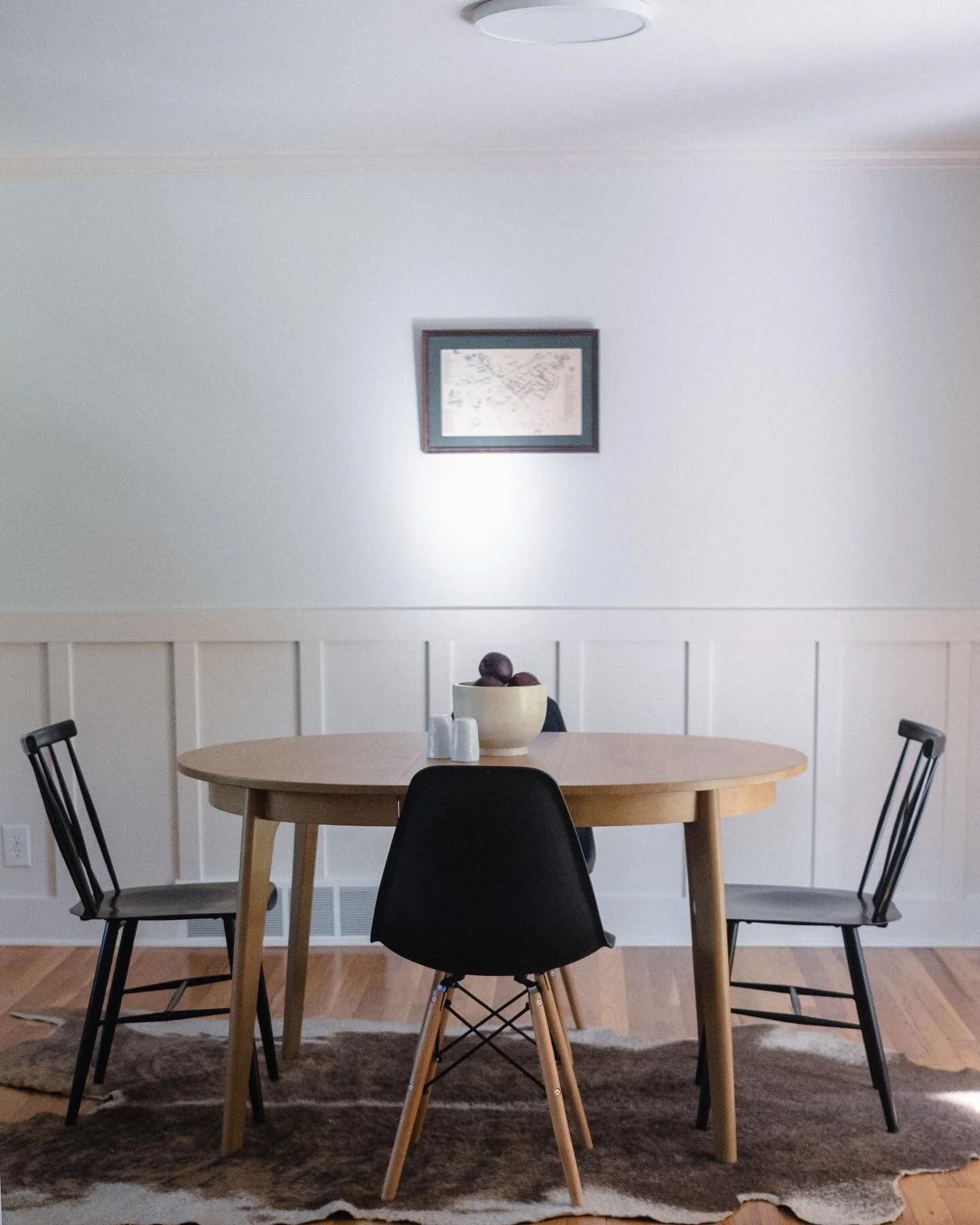 can&rsquo;t wait to share this baby with you!
coming soon in prairie village

listing by : @danithompsonrealtor 

&bull;
&bull;
&bull;

#propertystyling #homestaging #staging #propertystaging #interior444 #interiordesigninspo #kcrealestate #kchomes #