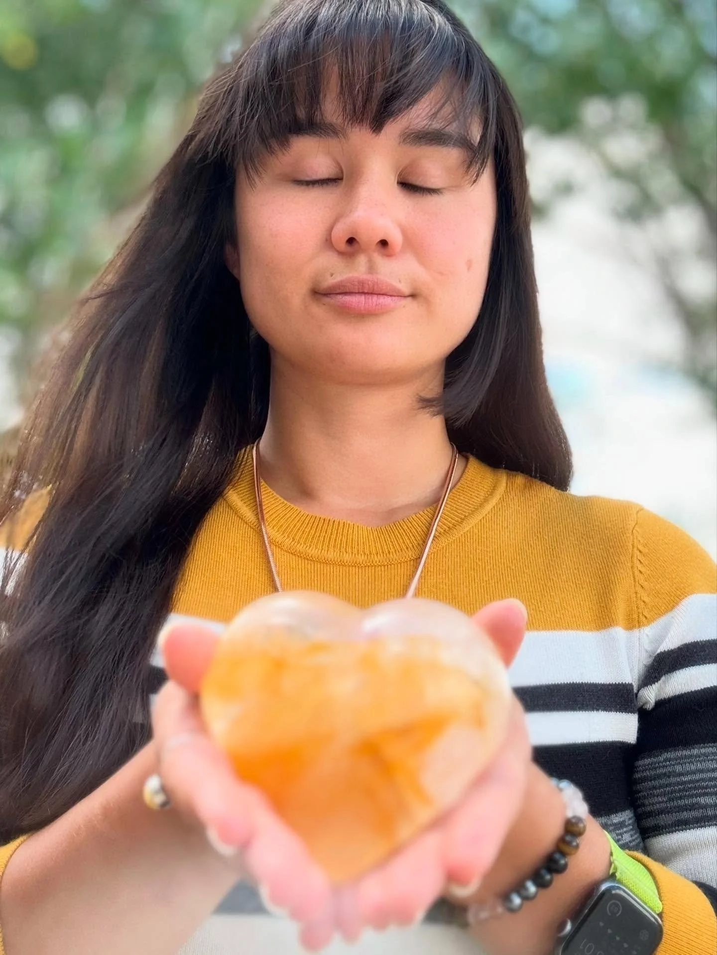 Working with me isn&rsquo;t like any &ldquo;class&rdquo; you&rsquo;ve taken before.

Here&rsquo;s what it feels like:
💛 A sonic transmission that awakens dormant codes within your cells
💛 Gentle yet powerful embodiment practices that release old pa