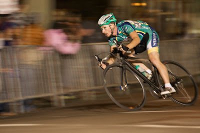 10256941-SFTwilightCriterium_2008-09-13_20-57-04_JAL_7418.jpg