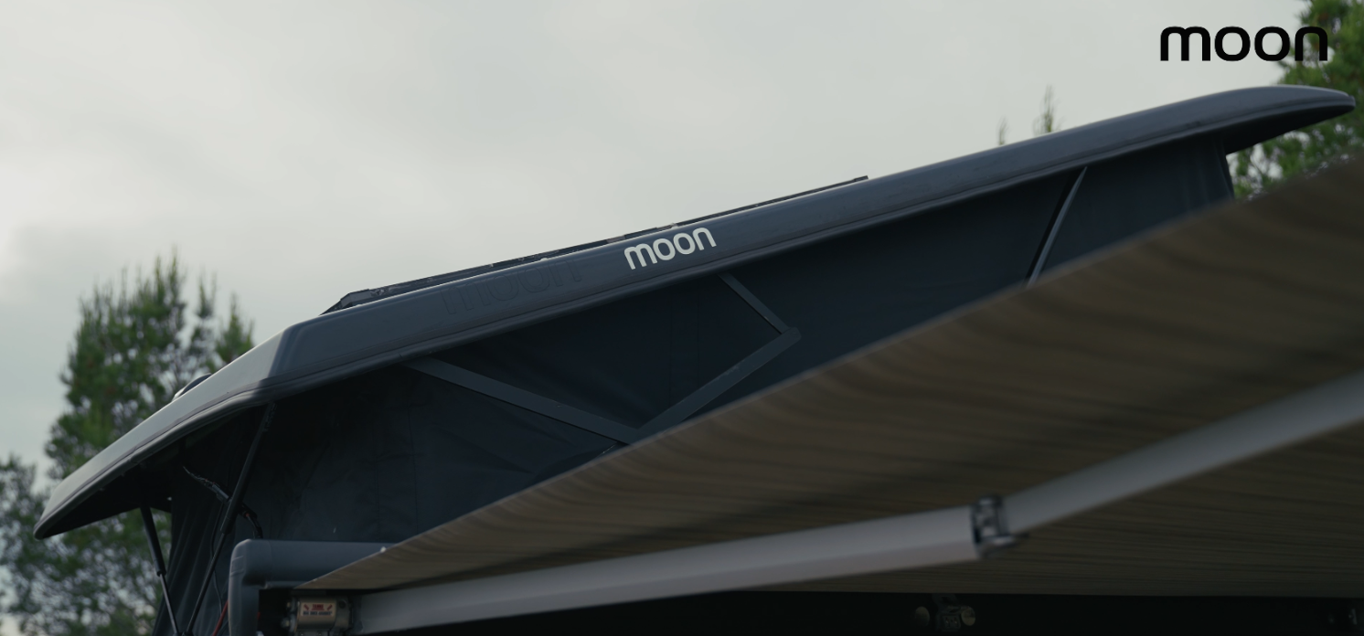 toit moon family 1.png