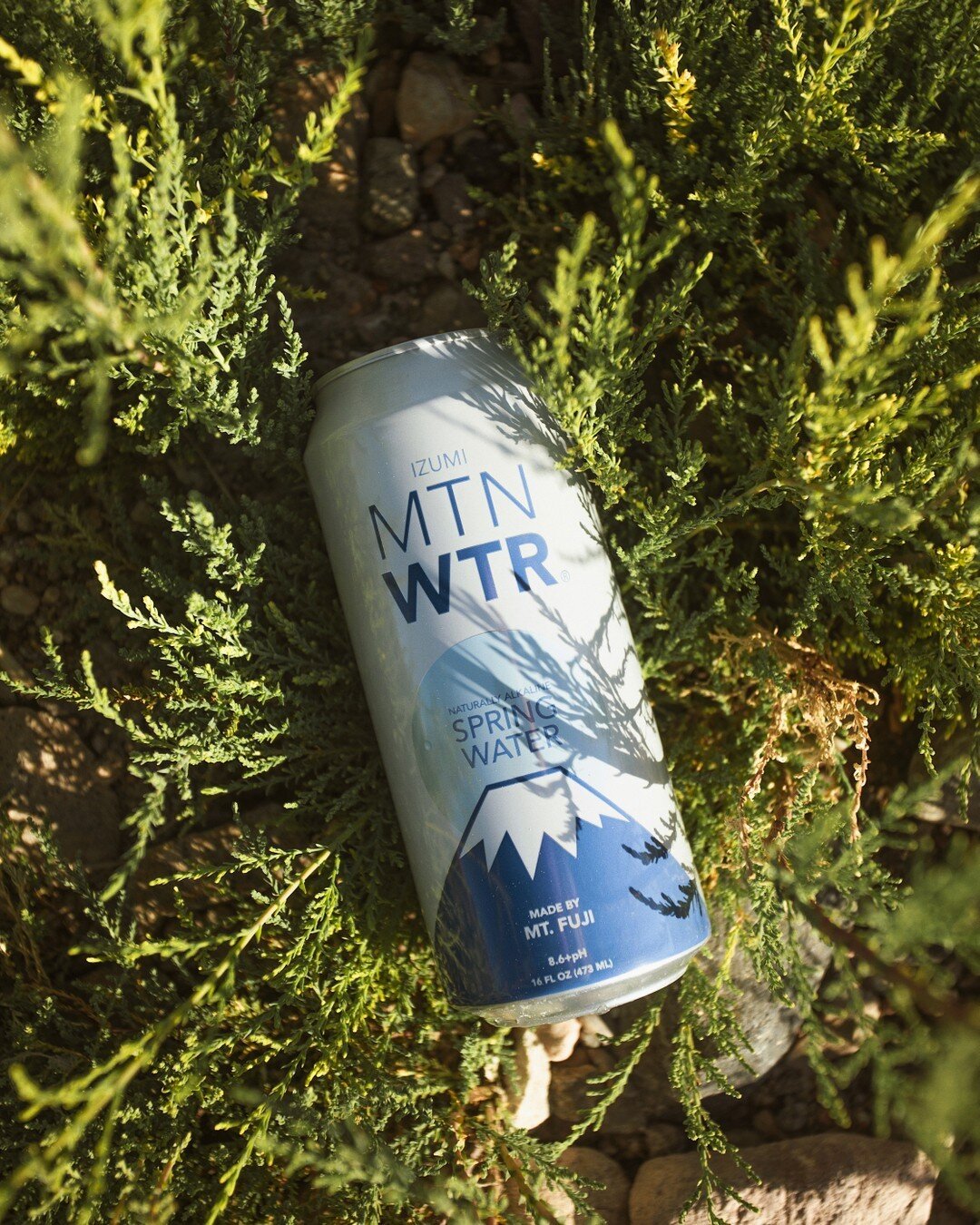 MTN WTR to freshen up ​​​​​​​​​

#drinkmtnwtr #threesacredmountains
 #H2O #fromjapan #alkalinewater