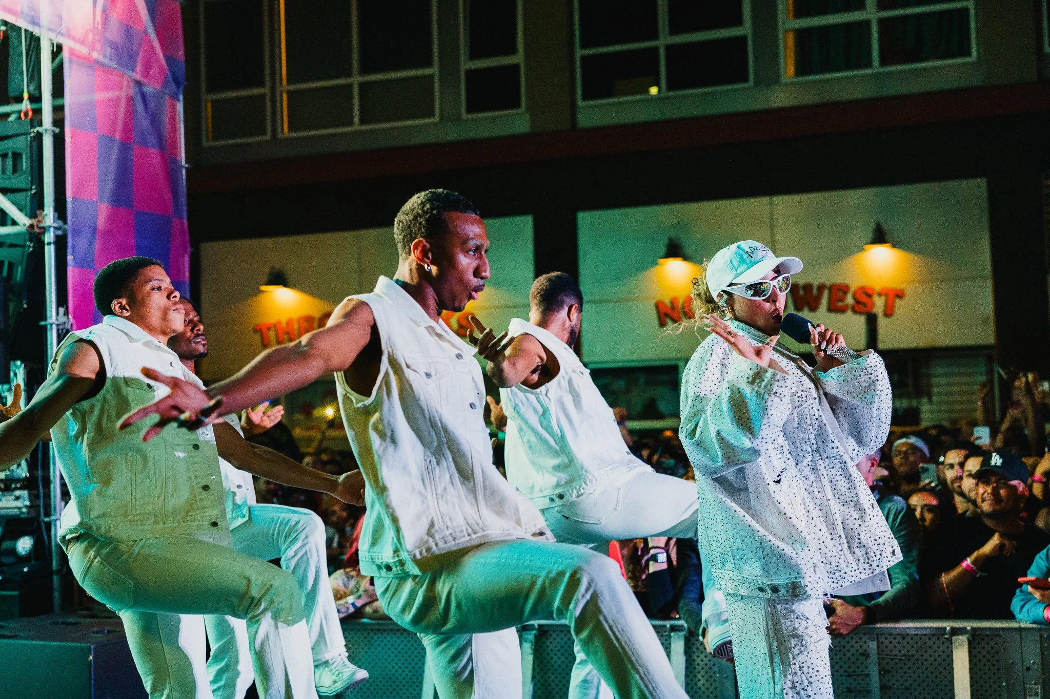 QPFFRIDAYBYWALTW (68).jpg