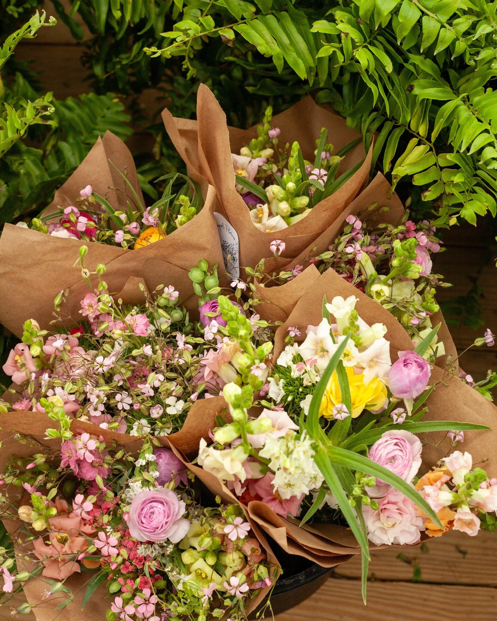 @farmgirl_flower_farm  sure did bring some pretty bouquets by!