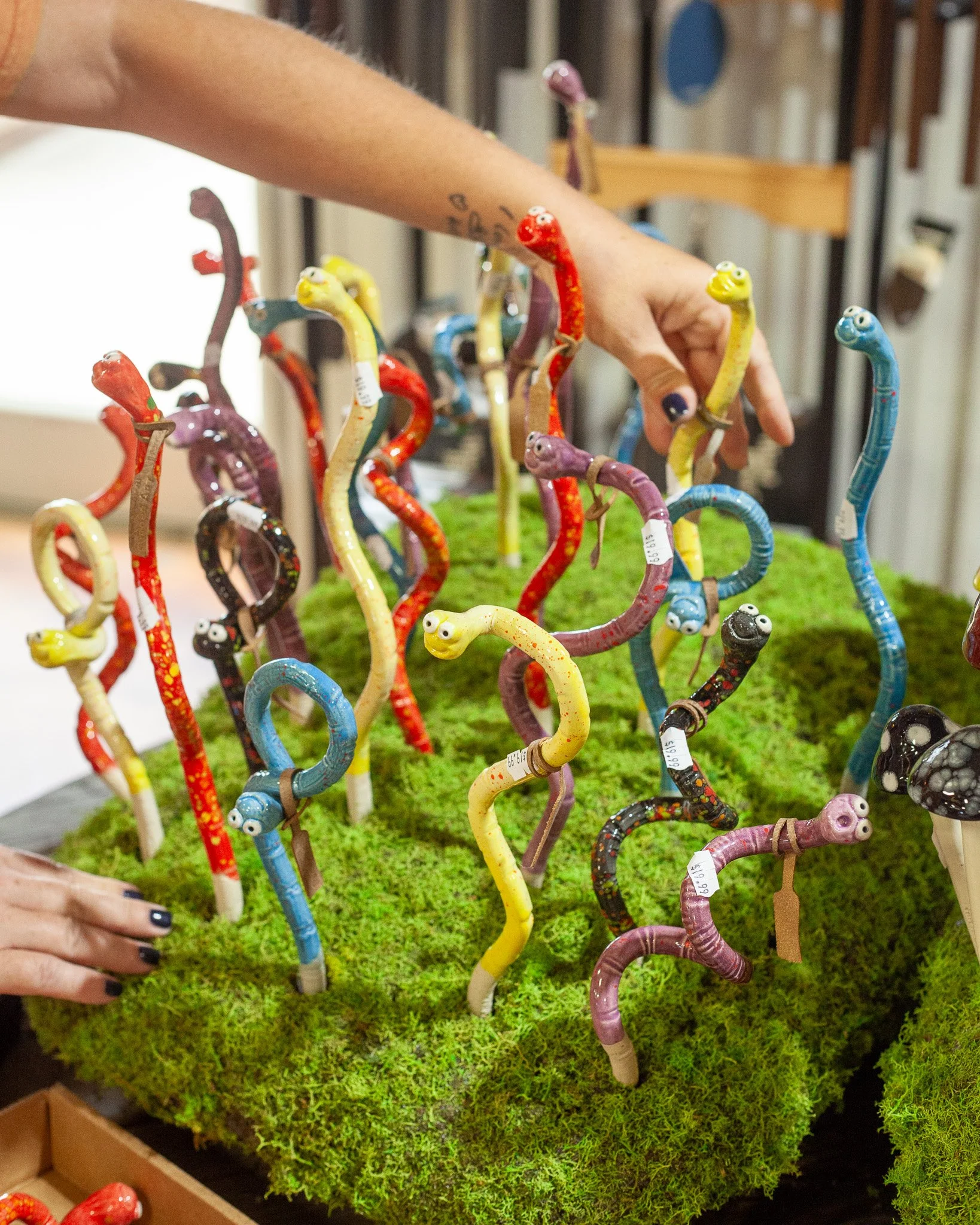 Ohhhh check out these new wormyz! They want to visit your gardens, and they're frost proof!