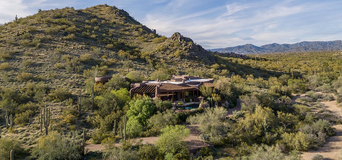 Hillside Home Design: Building a Scottsdale Luxury Home with the Land