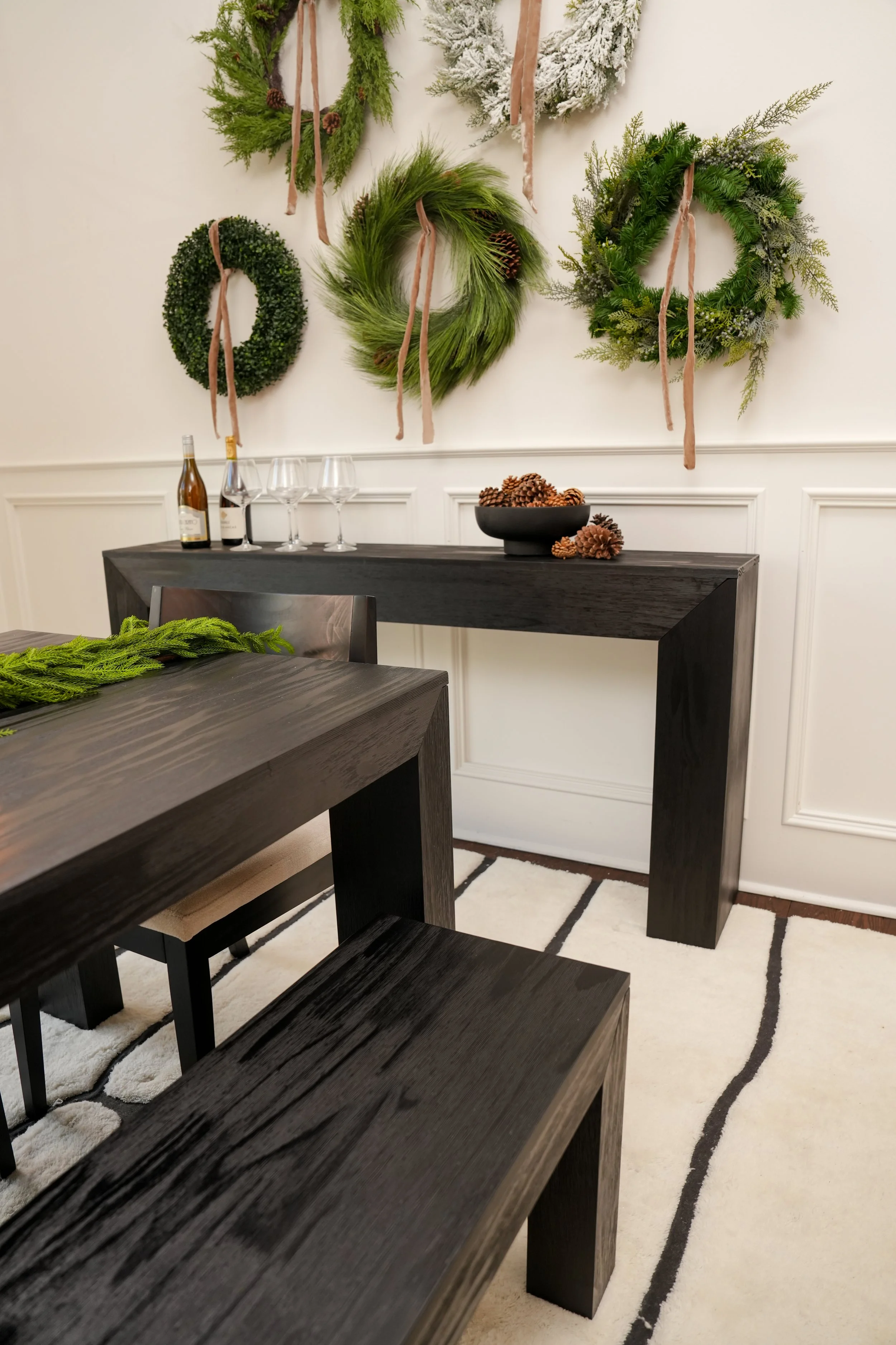pb_lfs_ph_hol_dining_modern-contour_44.jpg